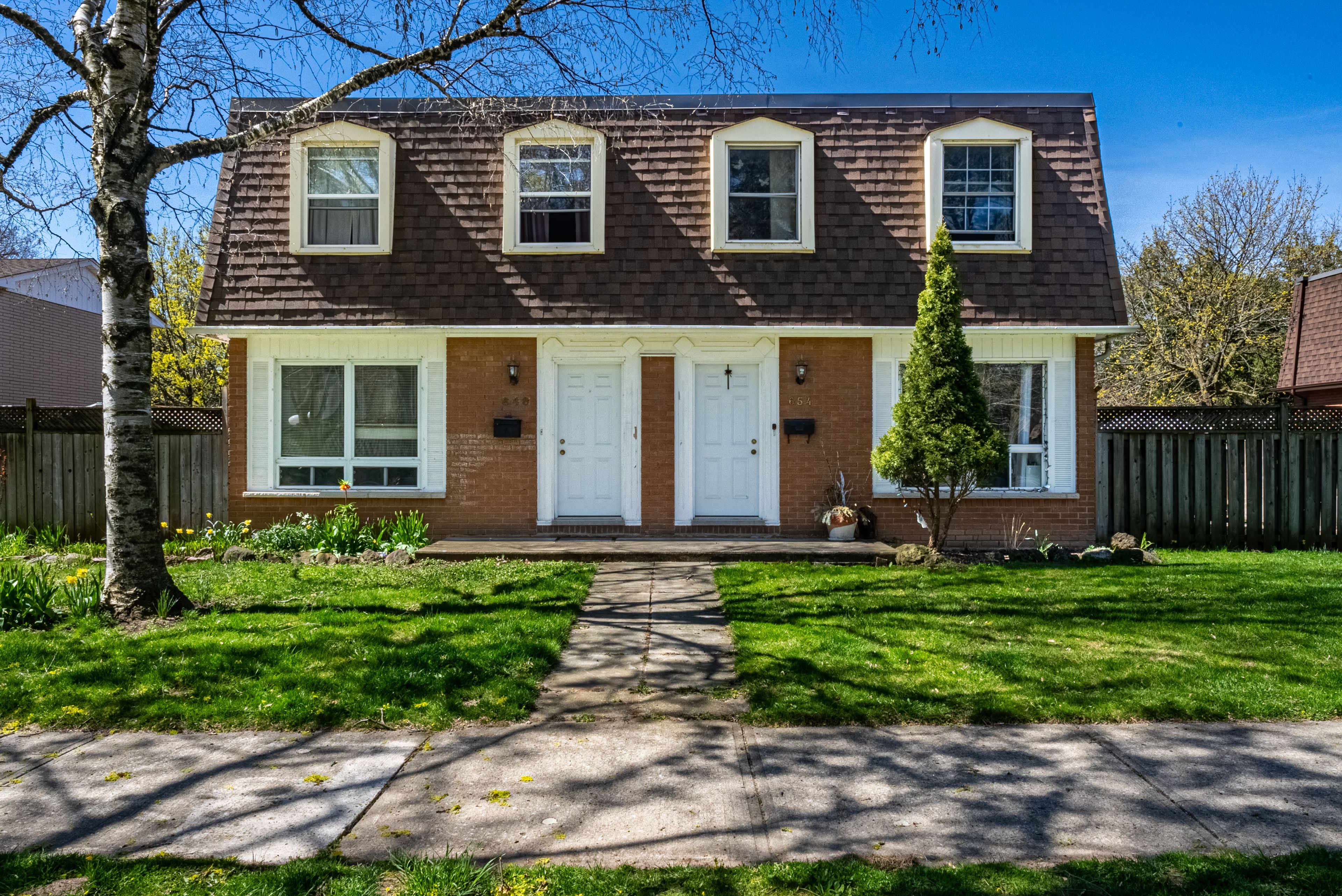 648-654 Francis Road, Burlington, On L7t 3x7