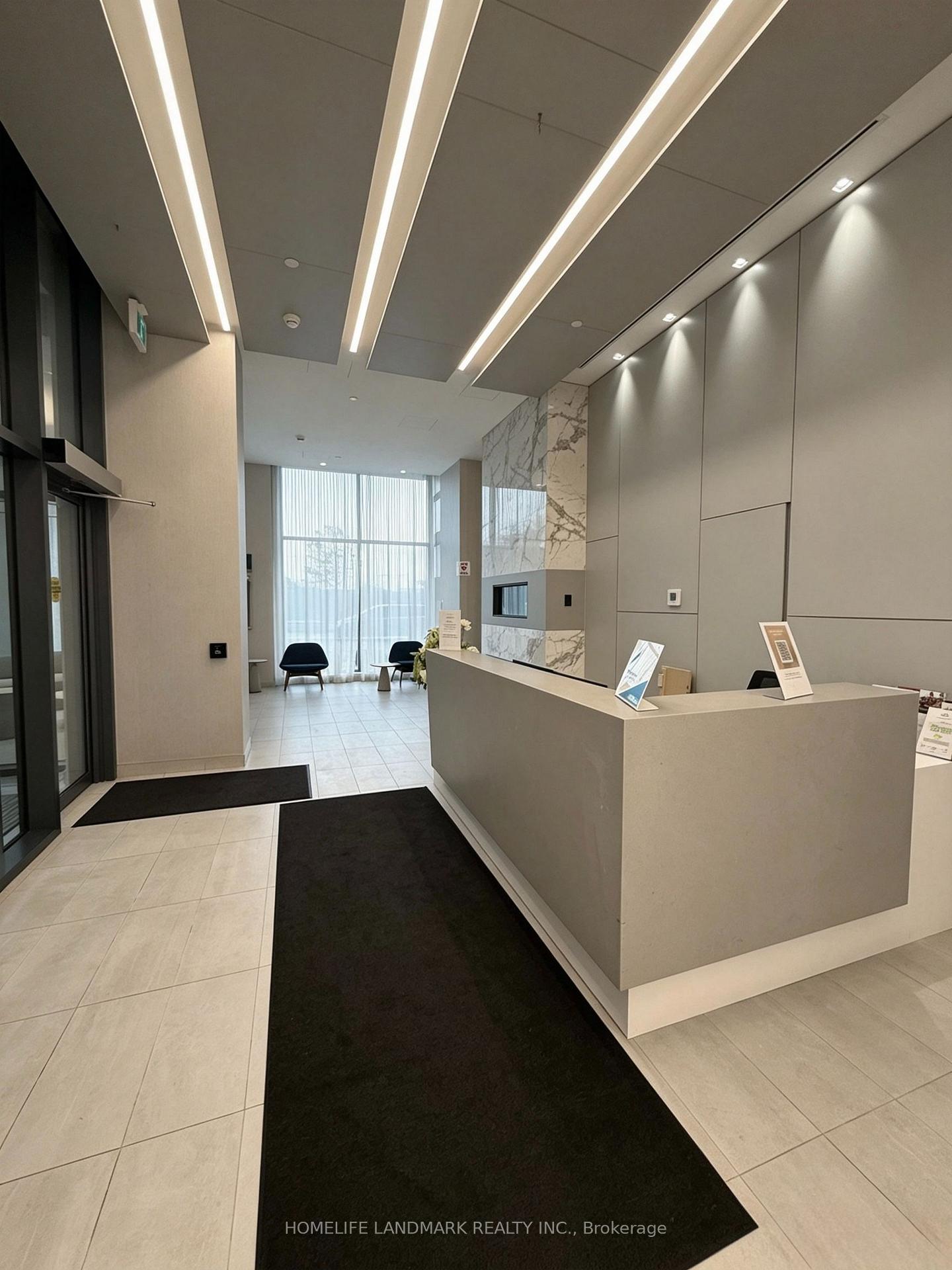 30 Samuel Wood Way 312, Toronto, On M9b 1b1