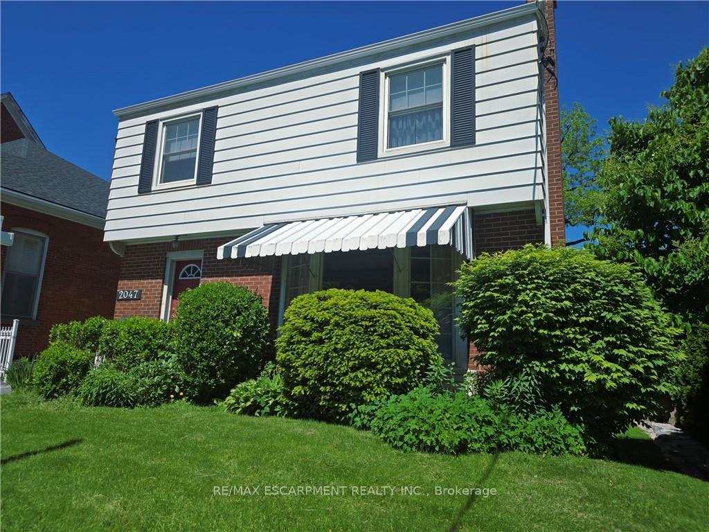 2047 James Street, Burlington, On L7r 1h4