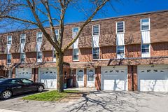 235 Bronte Street 43, Milton, On L9t 3v8