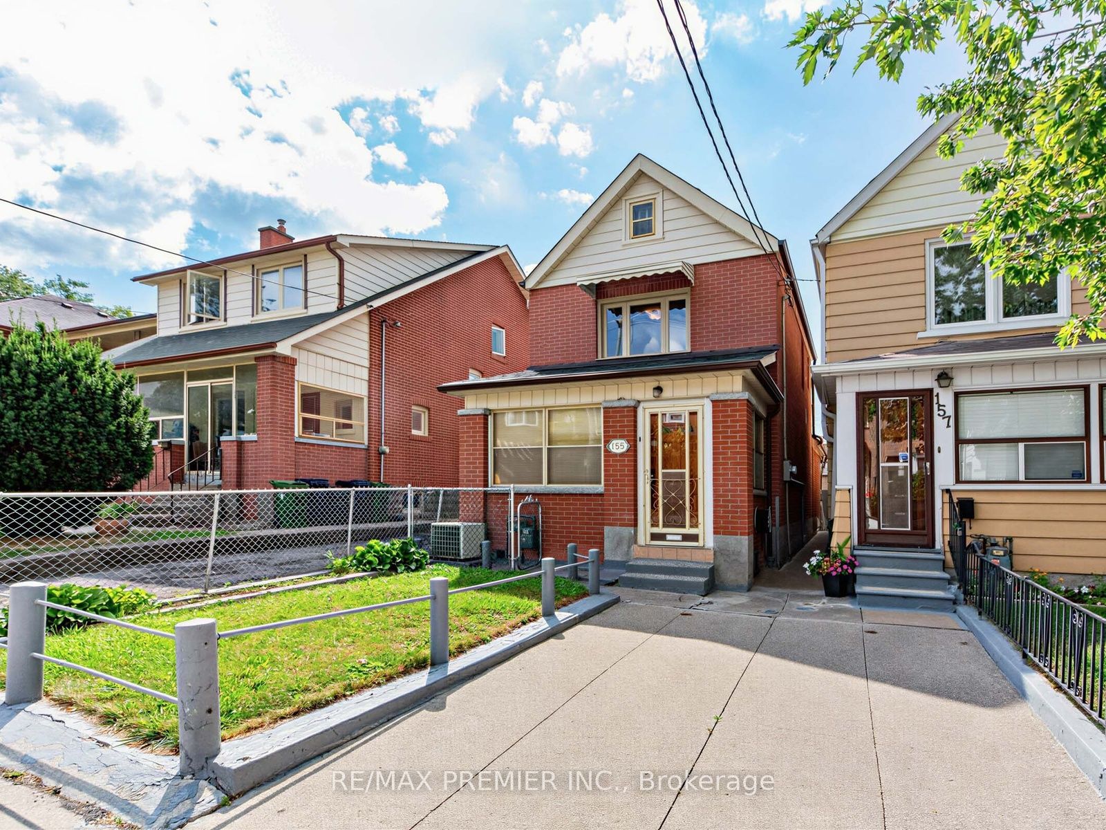 155 Ascot Avenue, Toronto, On M6e 1g5