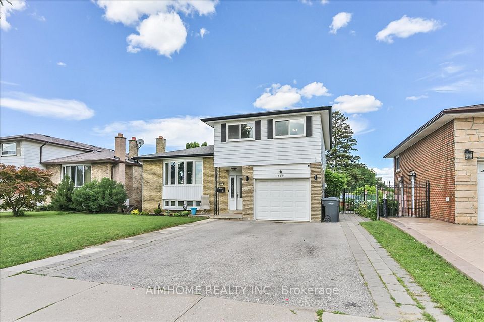 232 Mcmurchy Avenue, Brampton, On L6y 1z5