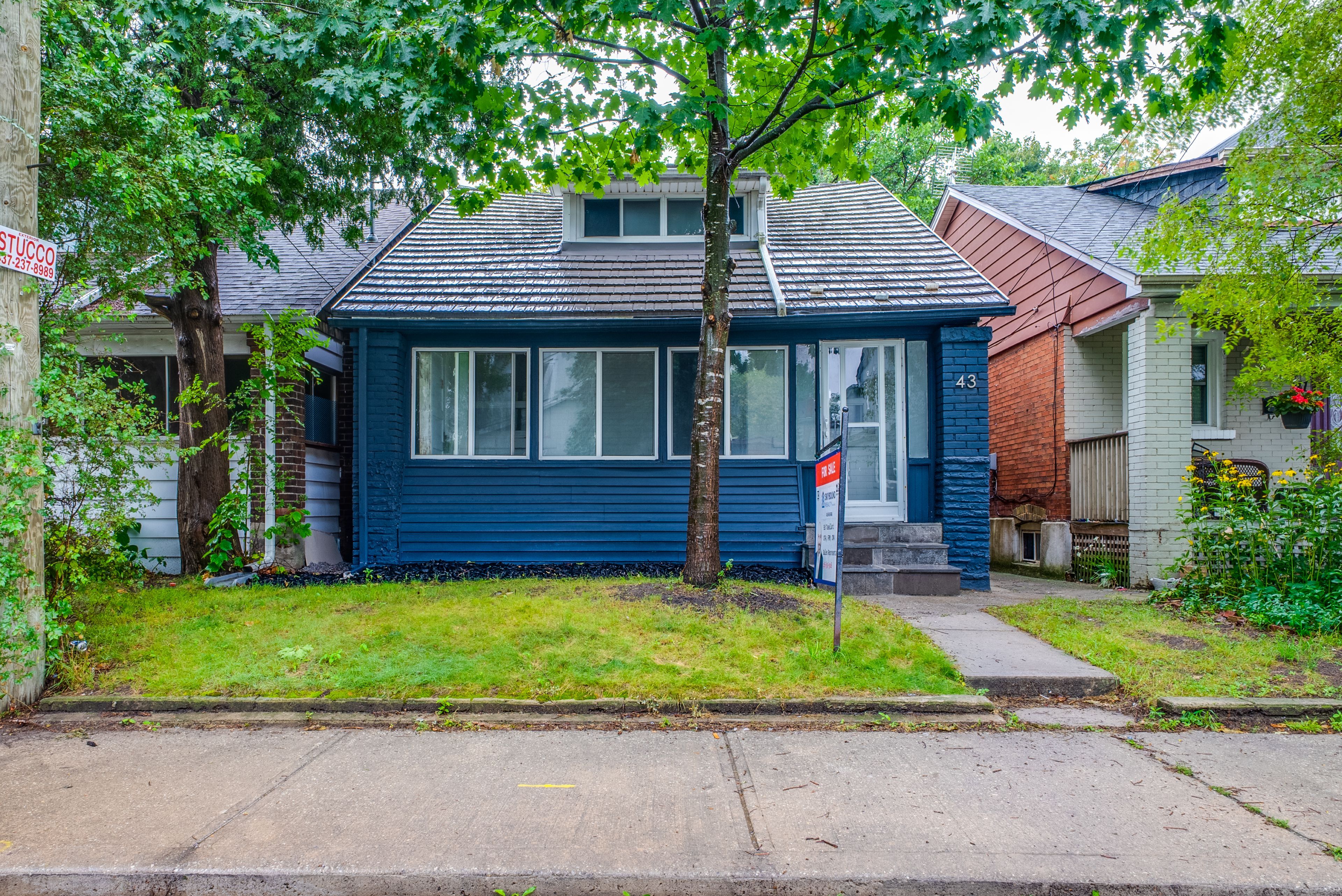 43 Craydon Avenue, Toronto, On M6m 2c8