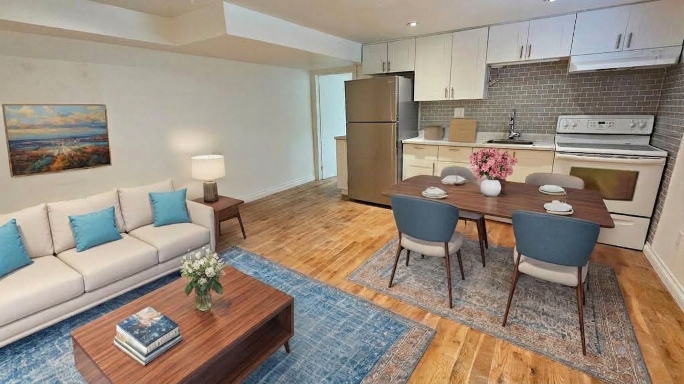 273 Delta Street B, Toronto, On M8w 4g1