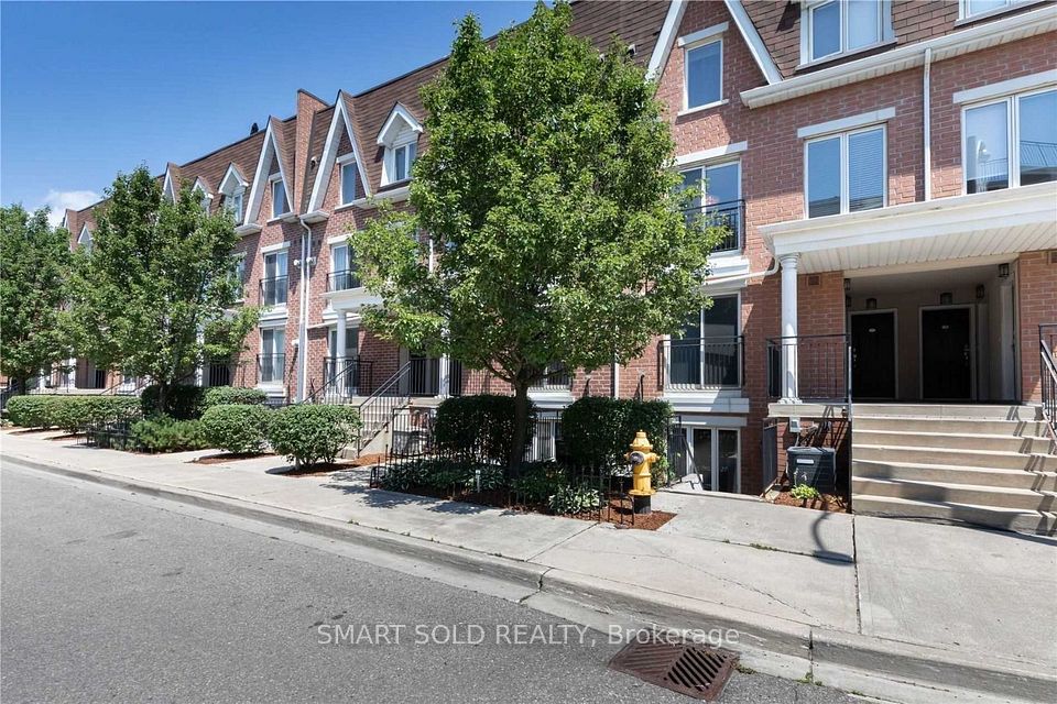 15 Laidlaw Street 608, Toronto, On M6k 1x3