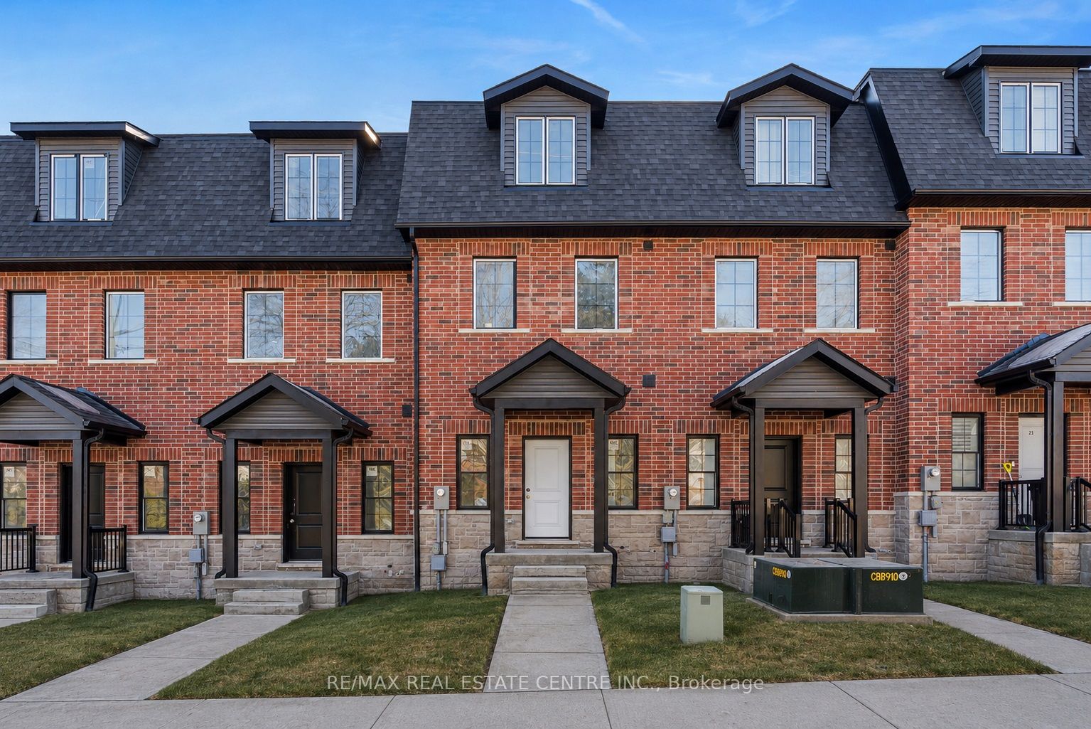 17 James Street, Halton Hills, On L7g 2h2