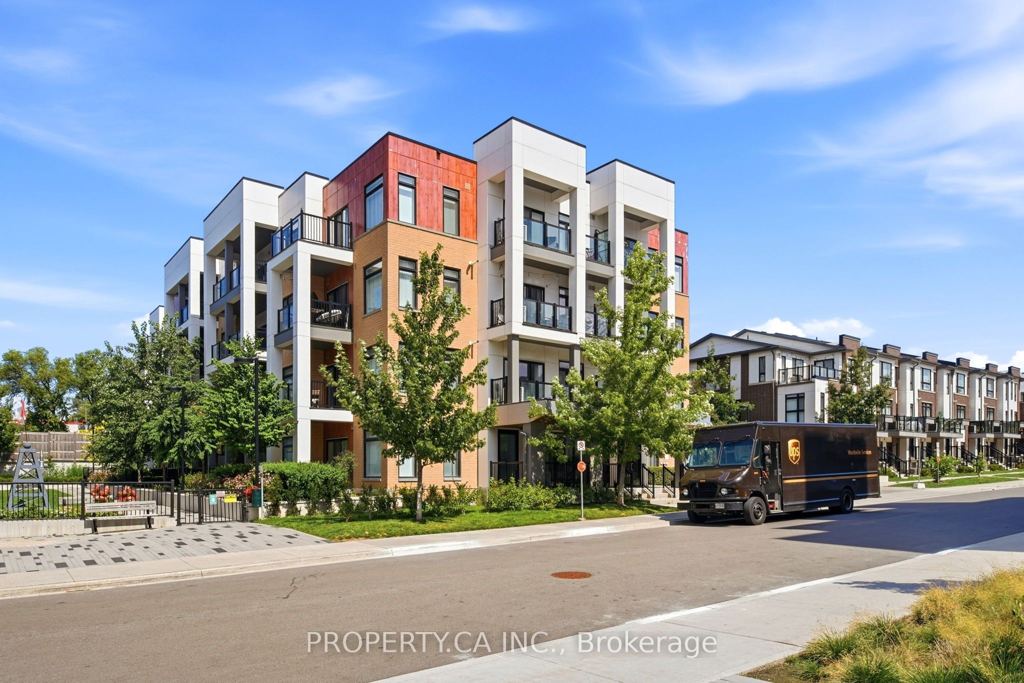 120 Canon Jackson Drive 309, Toronto, On M6m 0b7