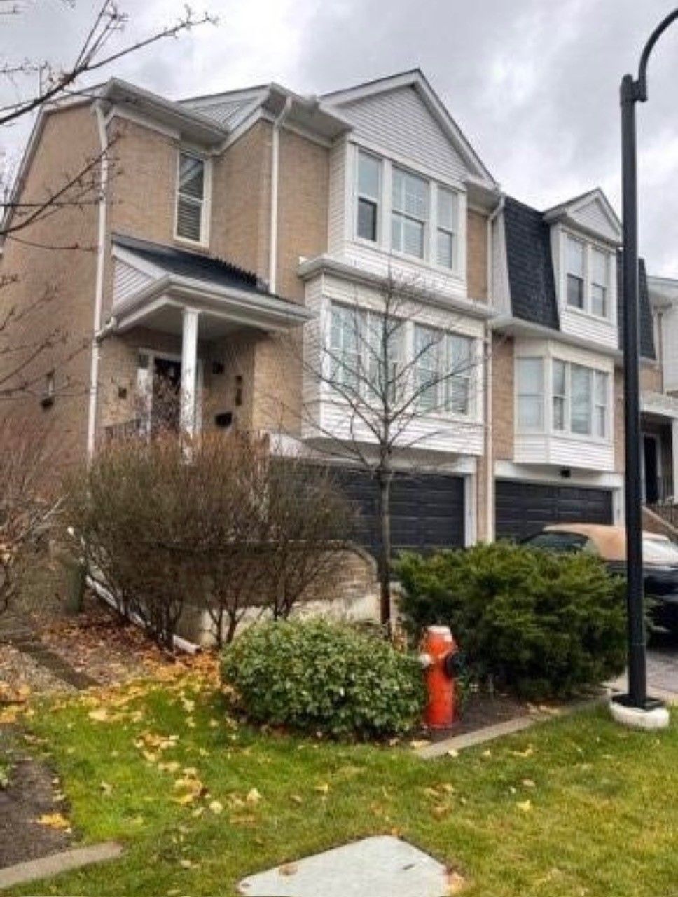 30 Tamarack Circle, Toronto, On M9p 3t9
