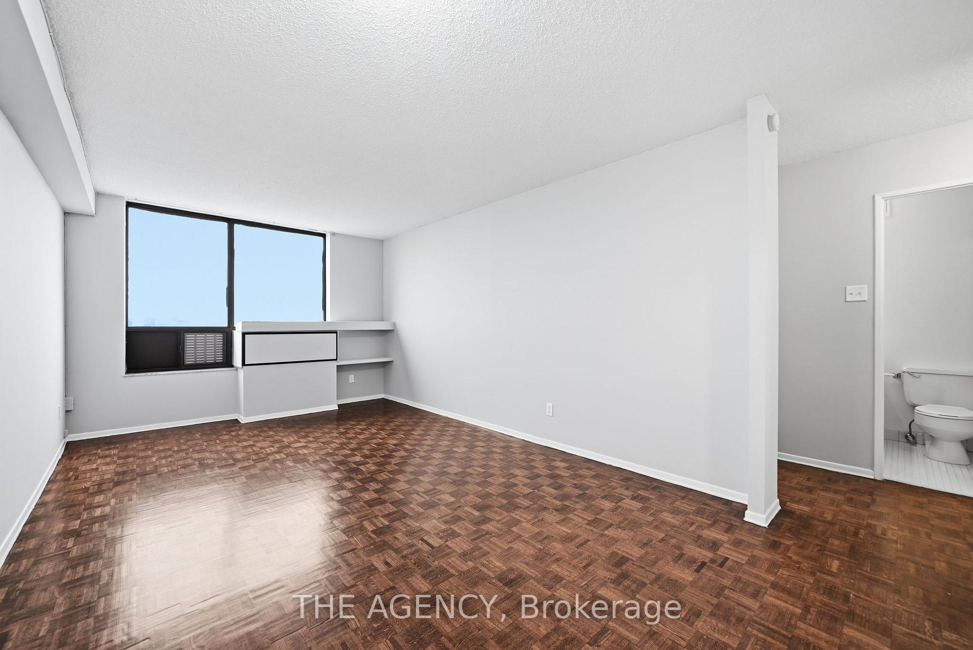 2350 Dundas Street W 1910a, Toronto, On M6p 4b1
