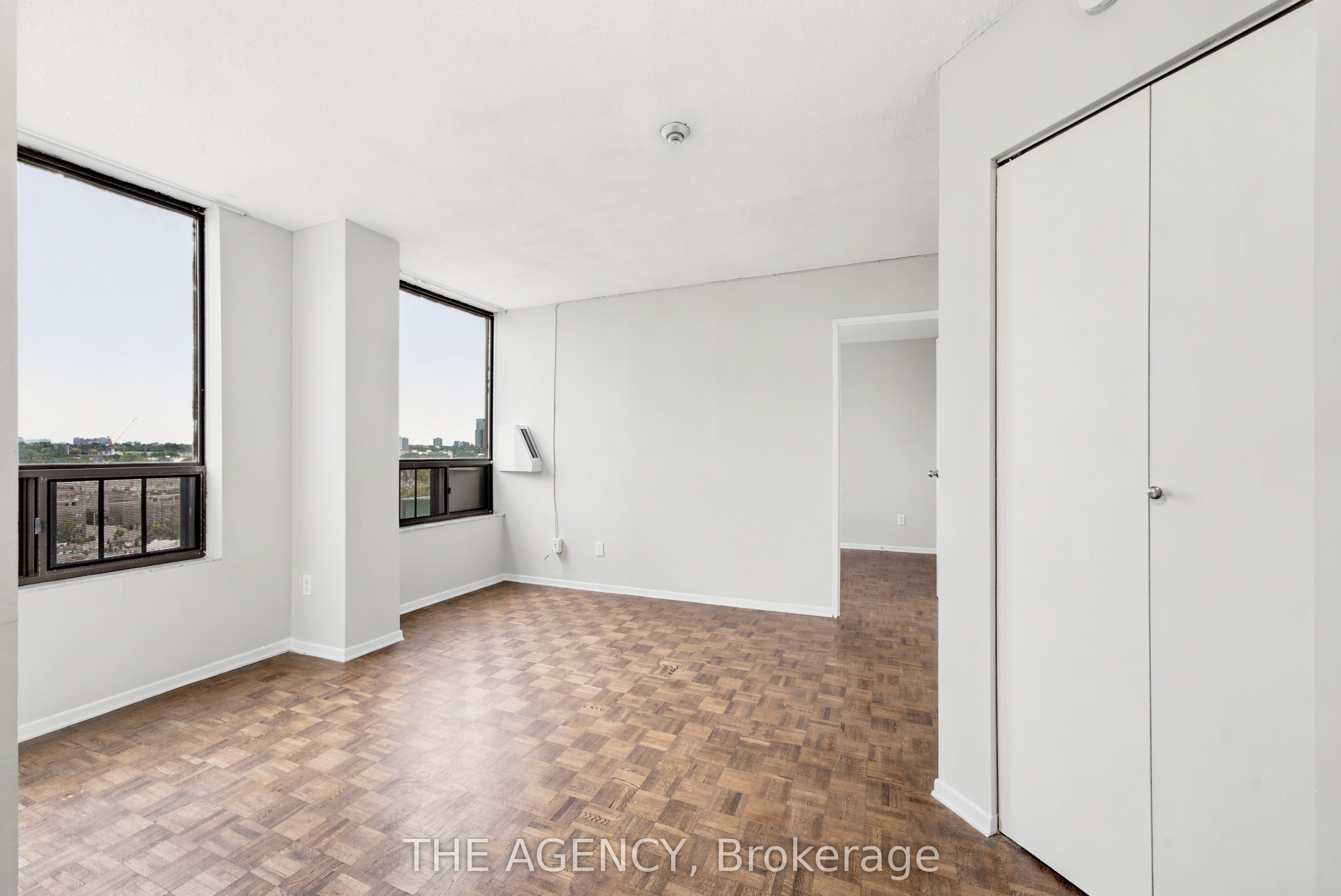 2360 Dundas Street W 1019b, Toronto, On M6p 4b2