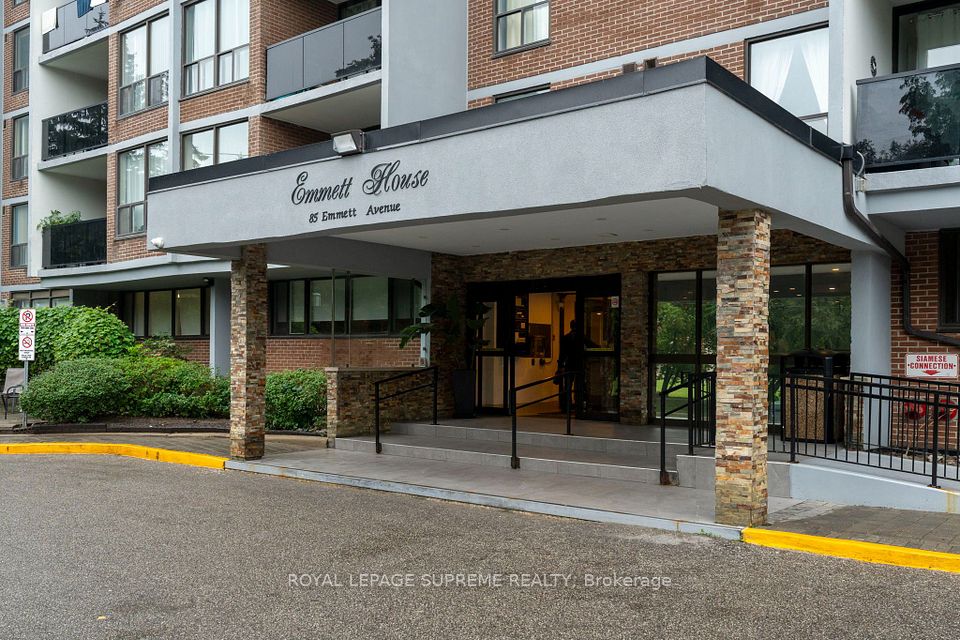 85 Emmett Avenue 2409, Toronto, On M6m 5a2
