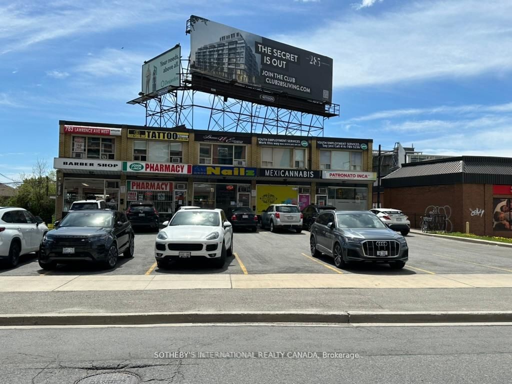 791 Lawrence Avenue W, Toronto, On M6a 1c2