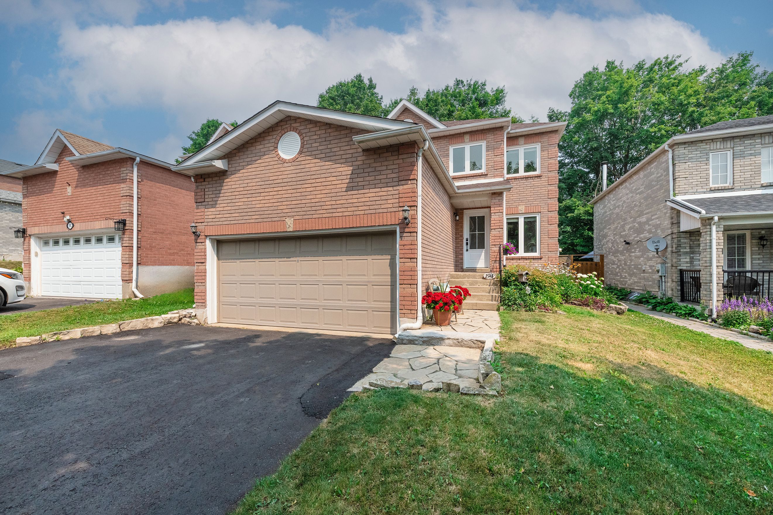 194 Lisa Marie Drive, Orangeville, On L9w 4p7