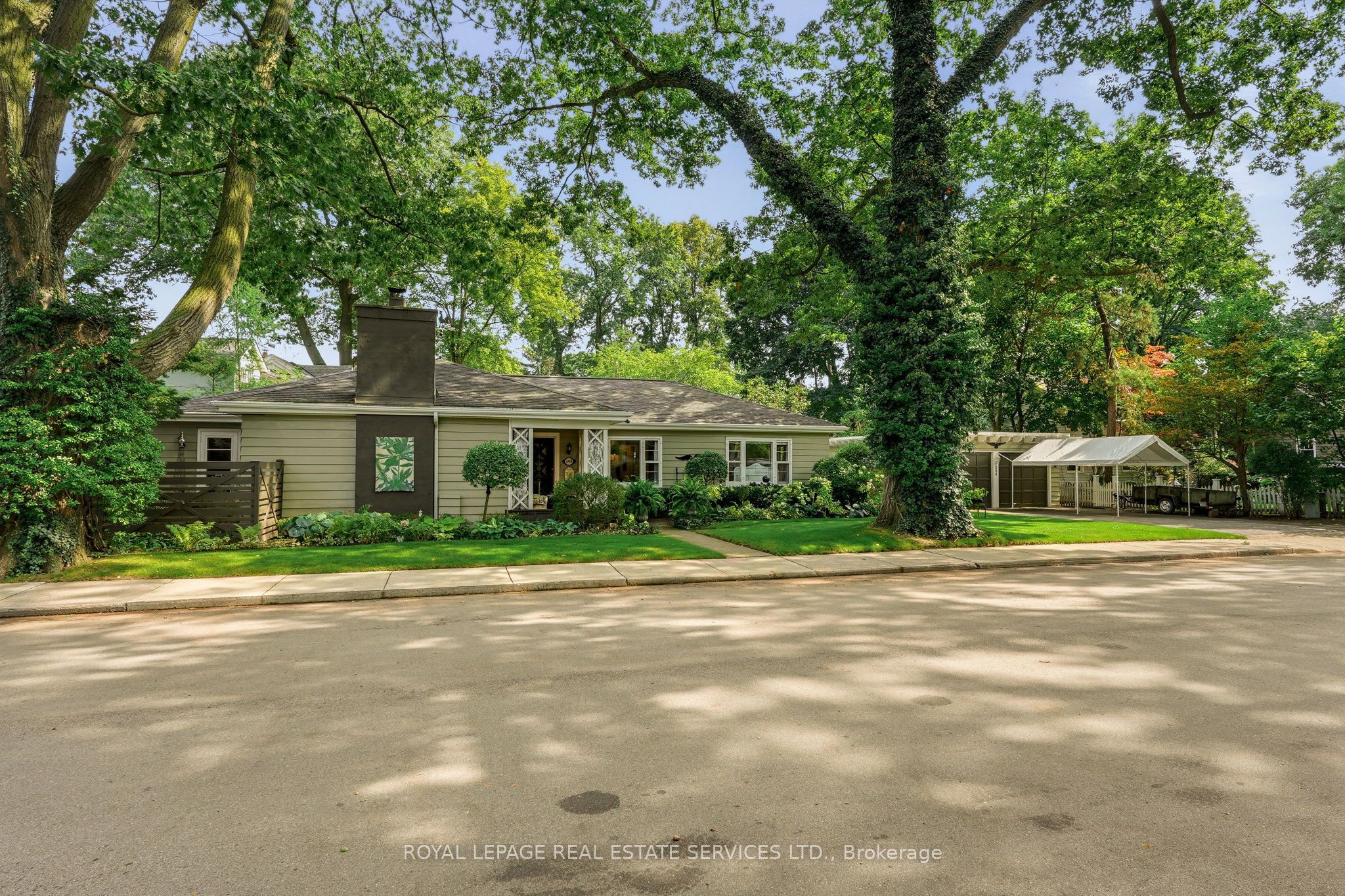 344 Maple Avenue, Oakville, On L6j 2h7