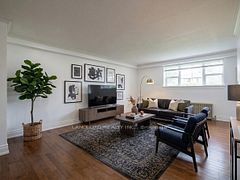 92 Trethewey Drive 5, Toronto, On M6m 4b4