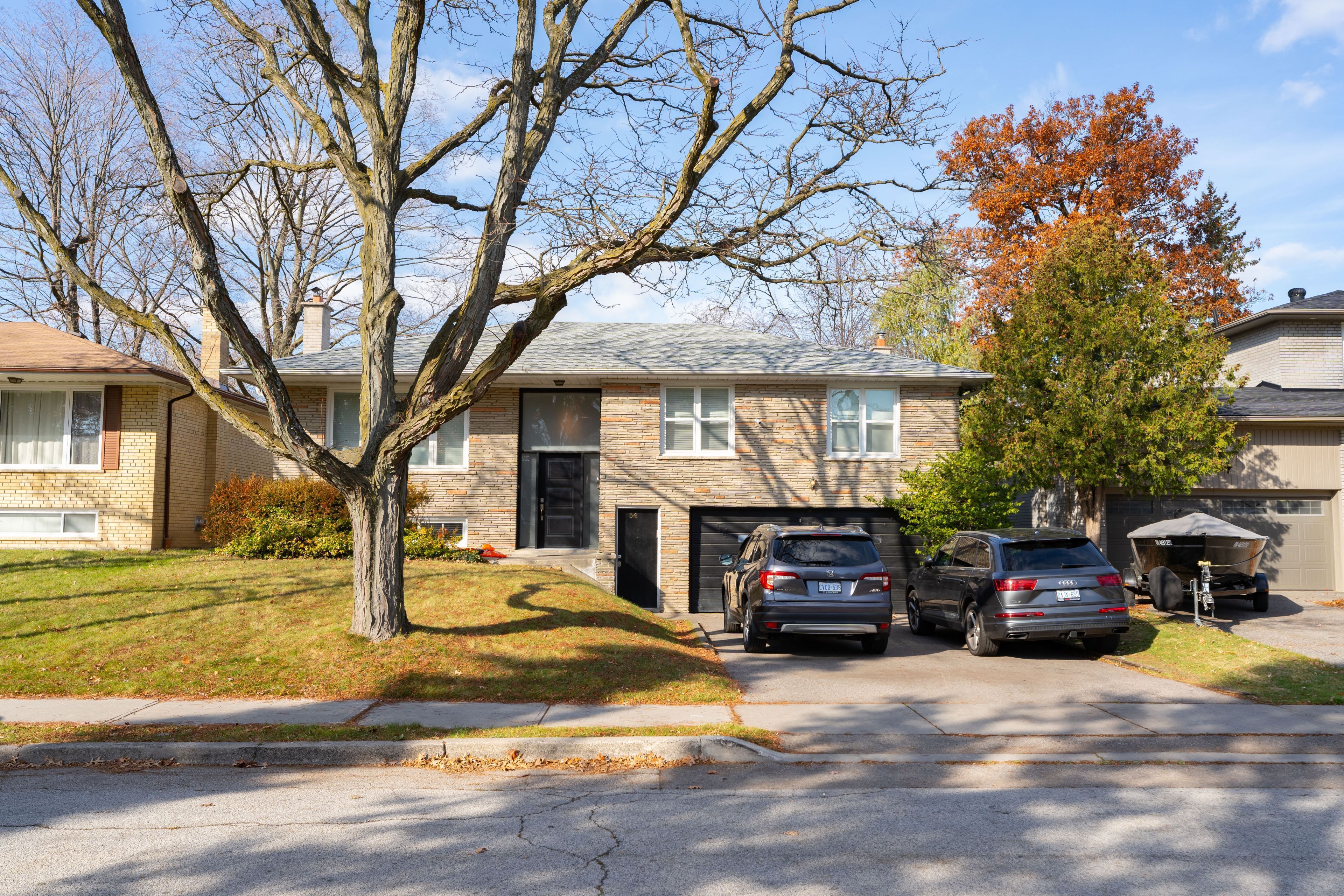 54 Bearbury Drive, Toronto, On M9c 2g9