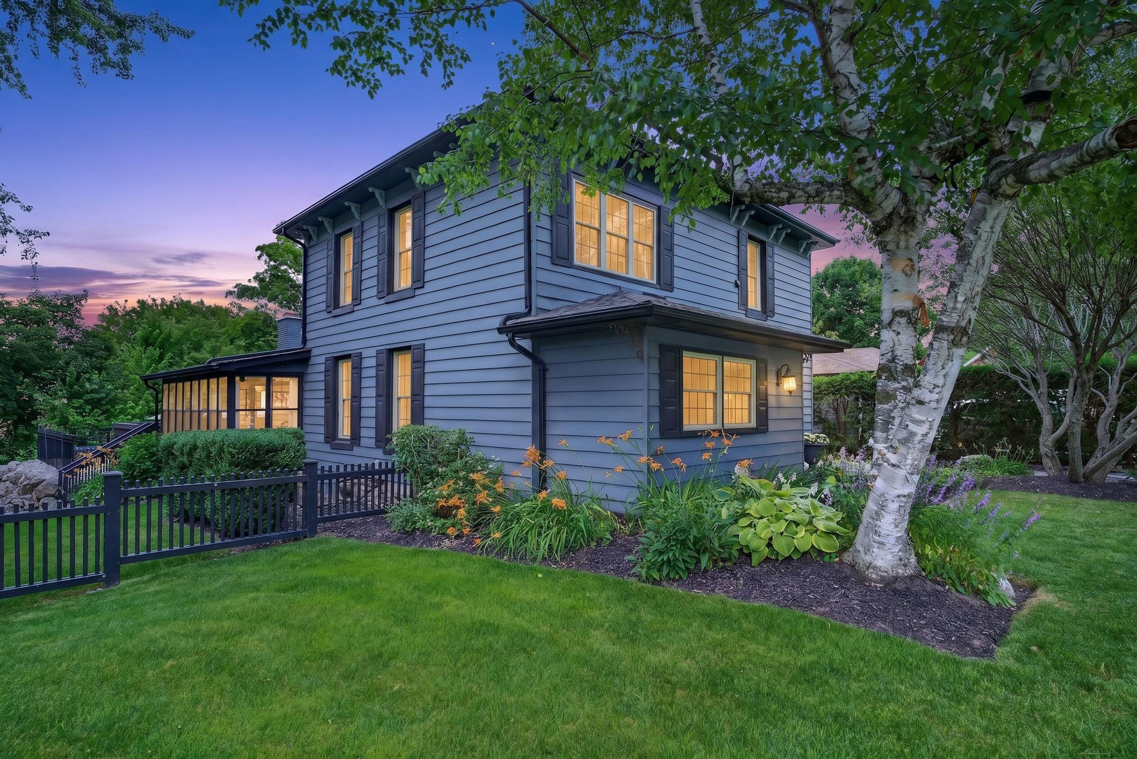 53 Campbell Avenue E, Milton, On L0p 1b0