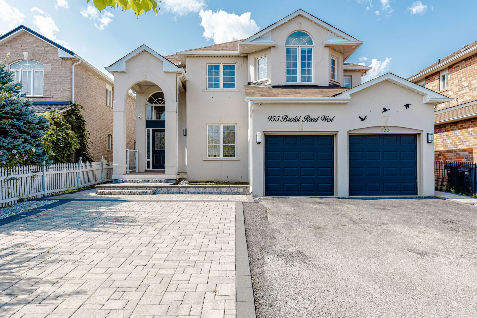955 Bristol Road W, Mississauga, On L5v 2n9