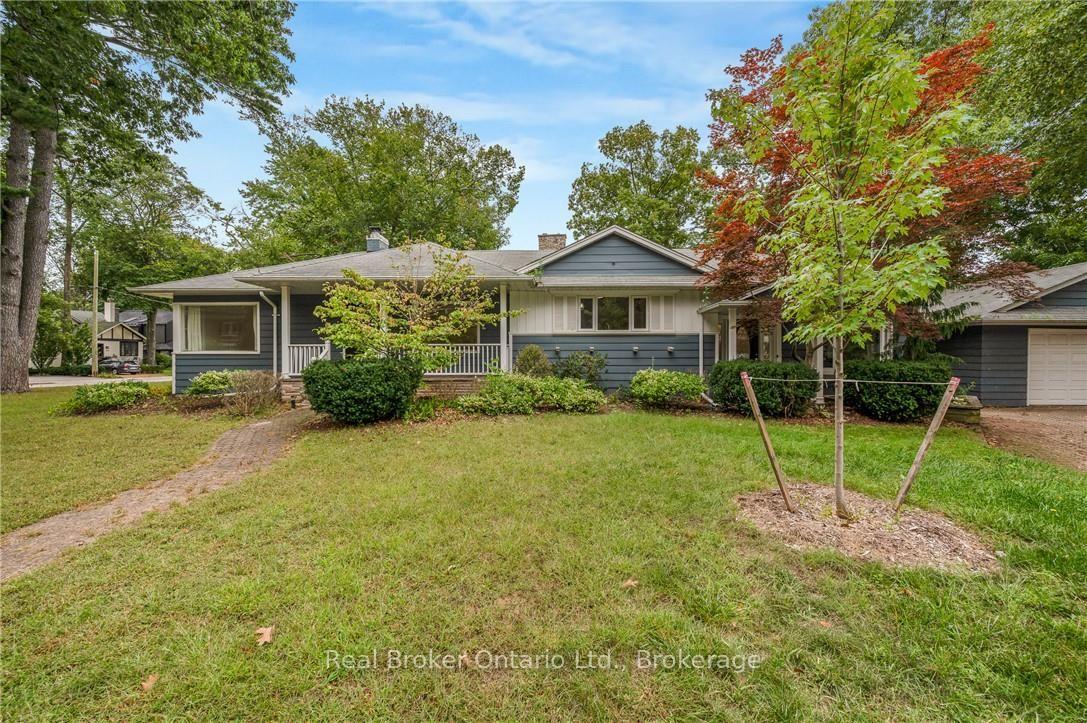 374 Spruce Street, Oakville, On L6j 2h3