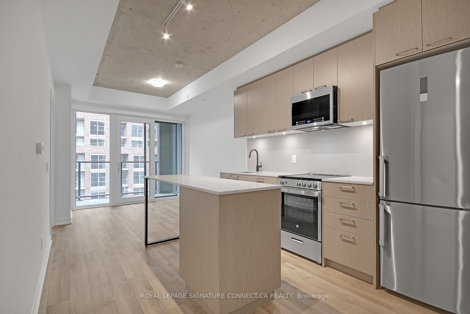 1808 St Clair Avenue 410, Toronto, On M6n 0c1