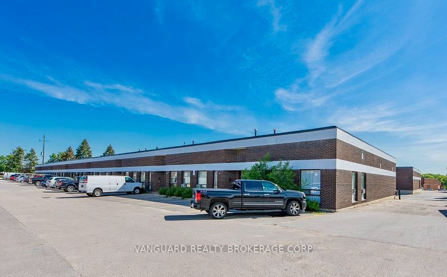 137 Dolomite Drive, Toronto, On M3j 2n1