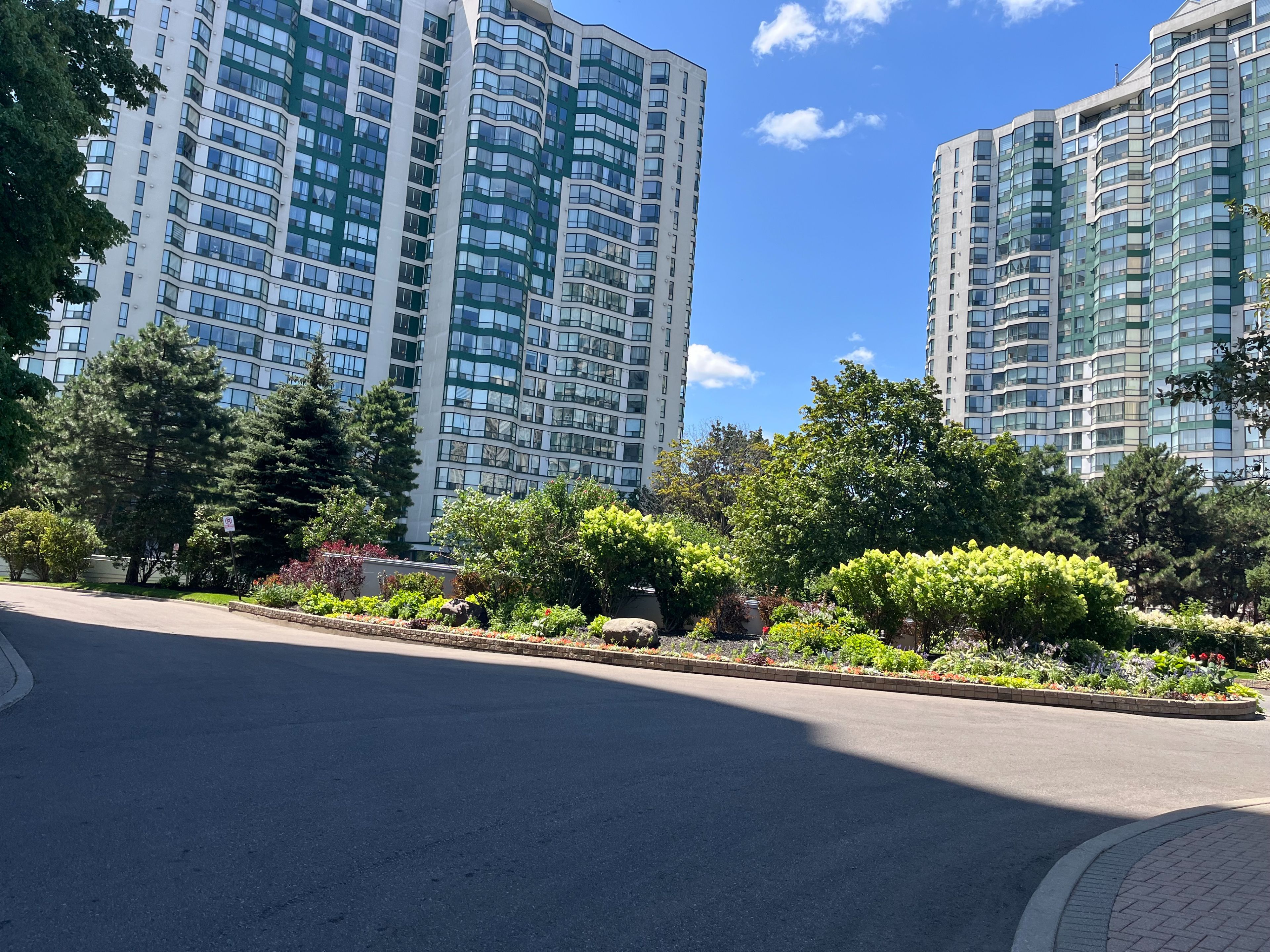 4450 Tucana Crt 1003 Court 1003, Mississauga, On L5r 3r4