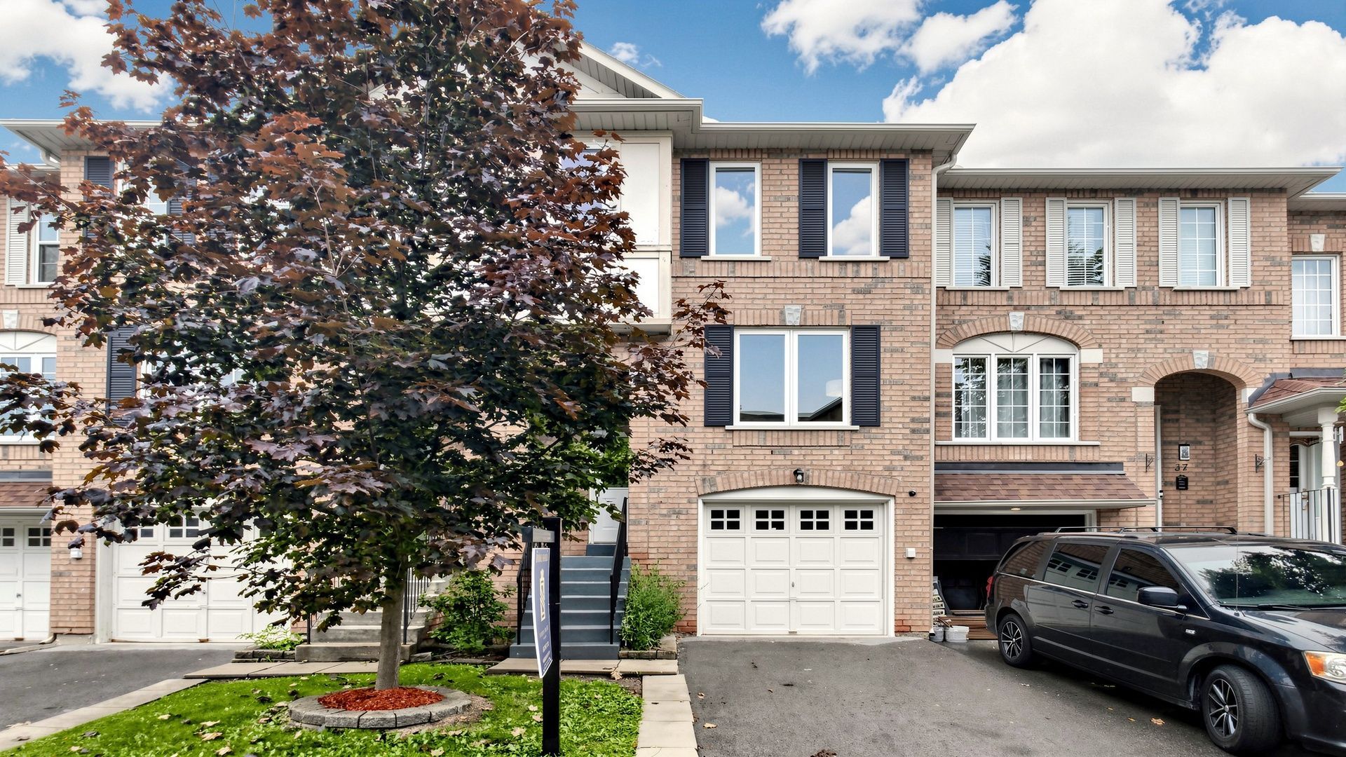 Unit 39, 2 Clay Brick Court, Brampton, On L6v 4m7