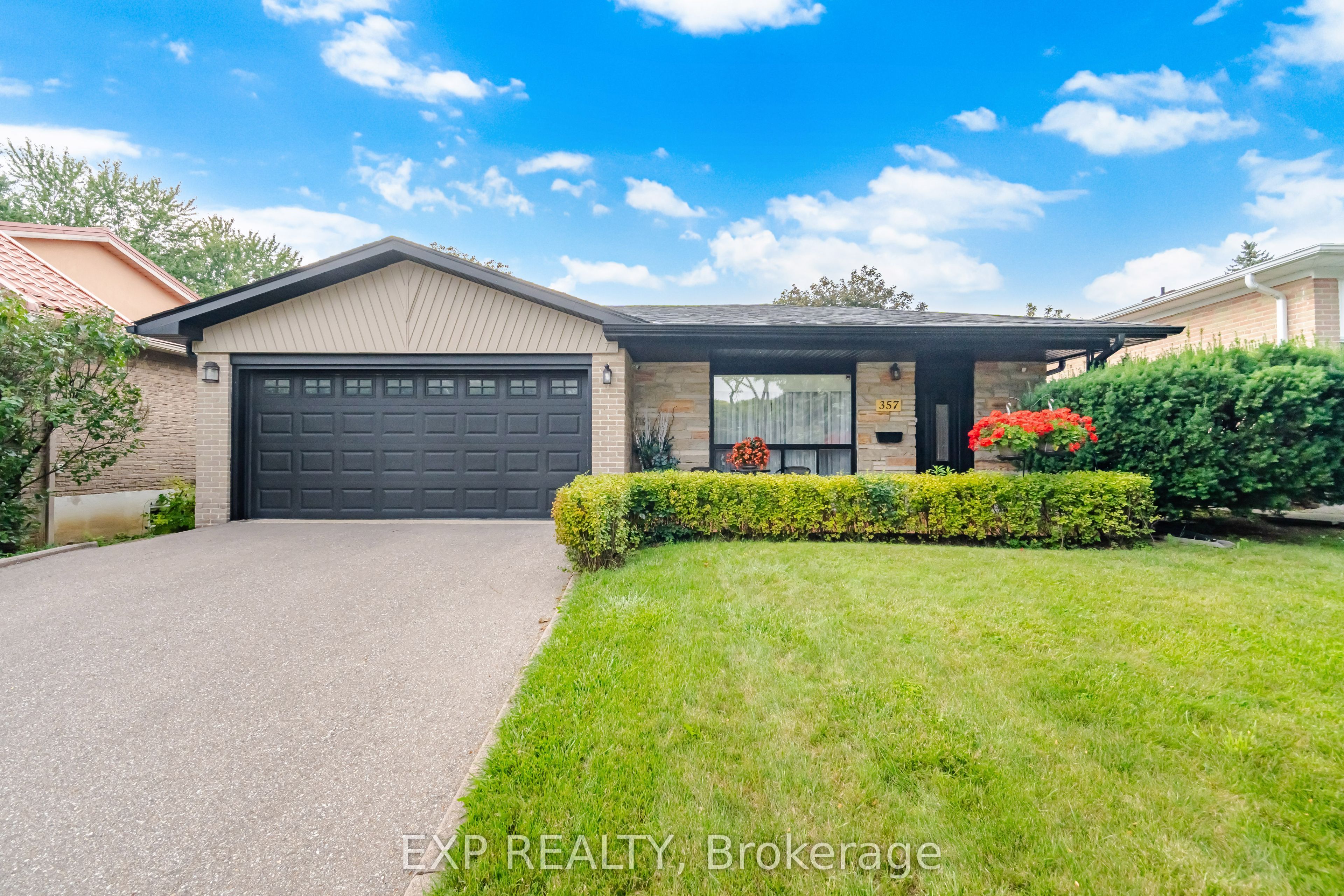 357 Karen Park Crescent, Mississauga, On L5a 3c8