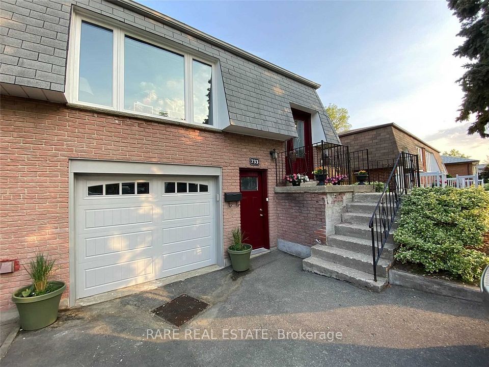 733 Eaglemount Crescent Lower, Mississauga, On L5c 1h2