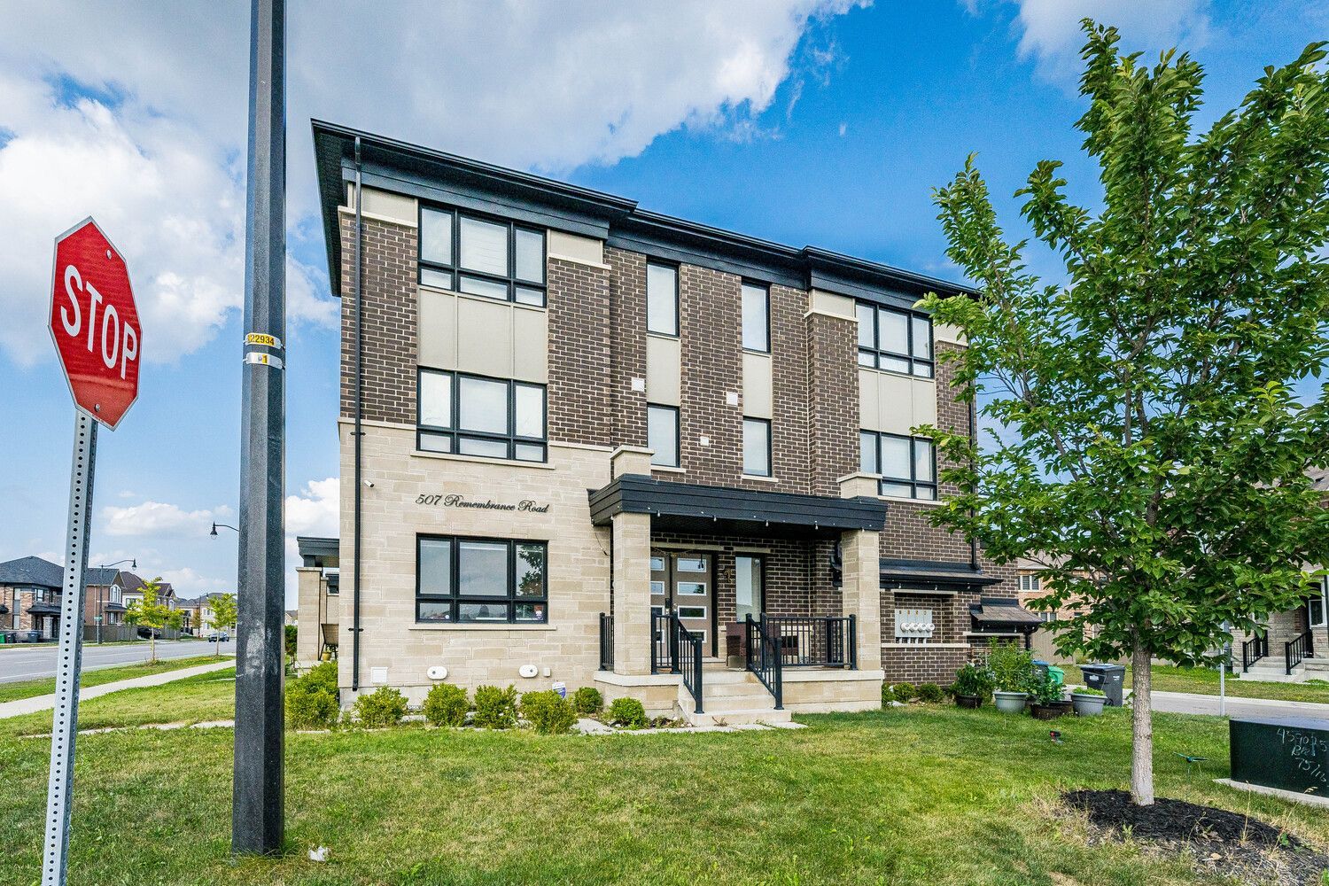 507 Remembrance Road, Brampton, On L7a 5e6
