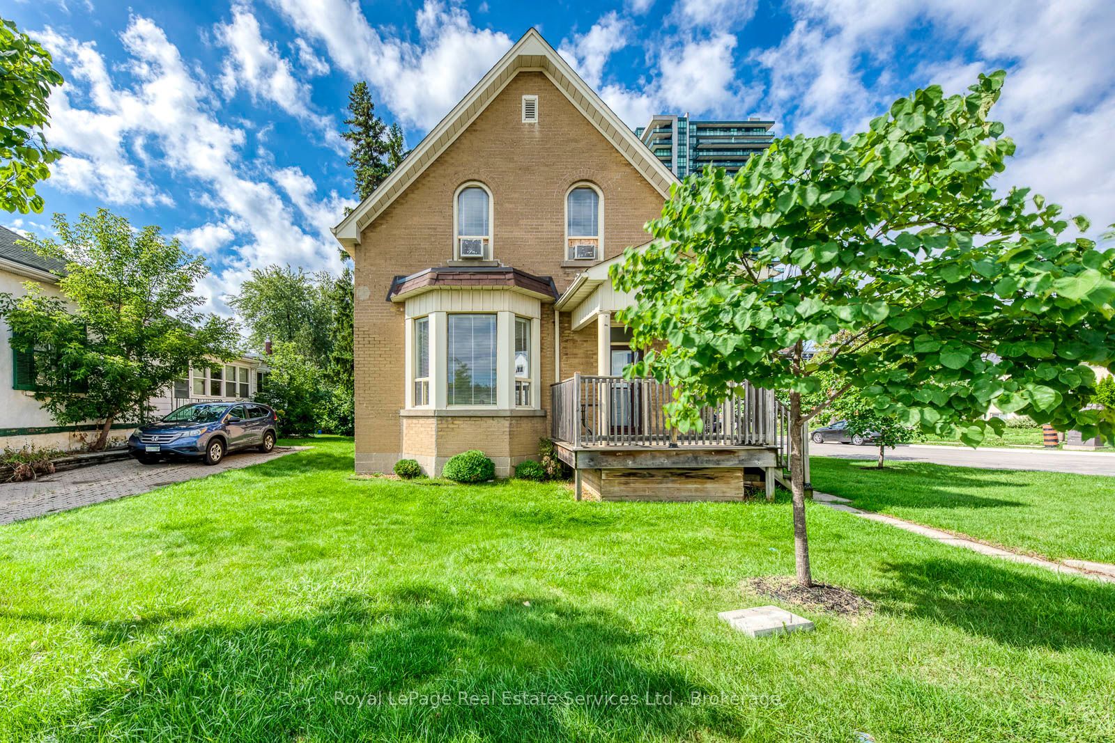 21 Centre Street S, Brampton, On L6w 2x7