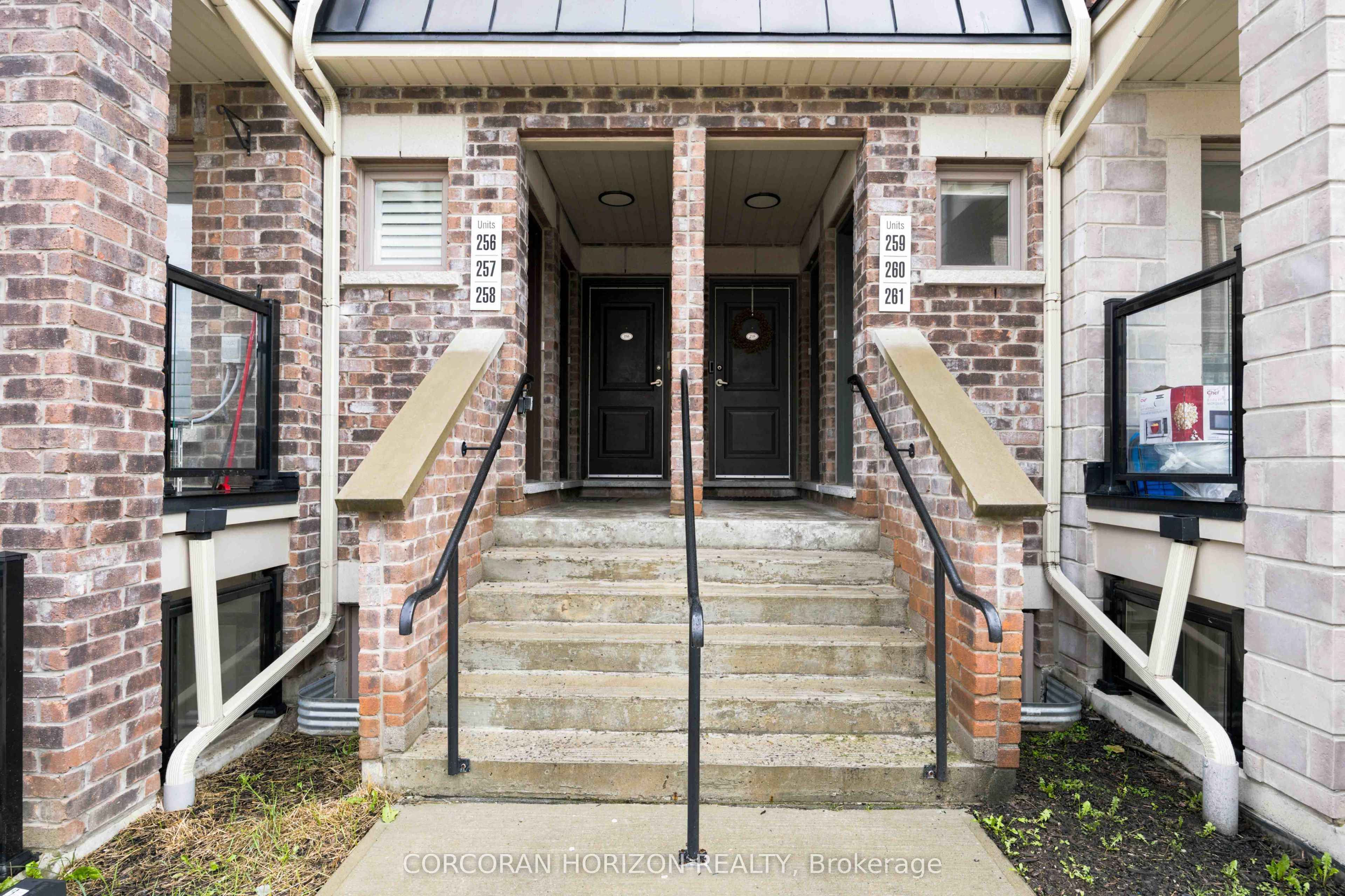 60 Parrotta Drive 258, Toronto, On M9m 0b4