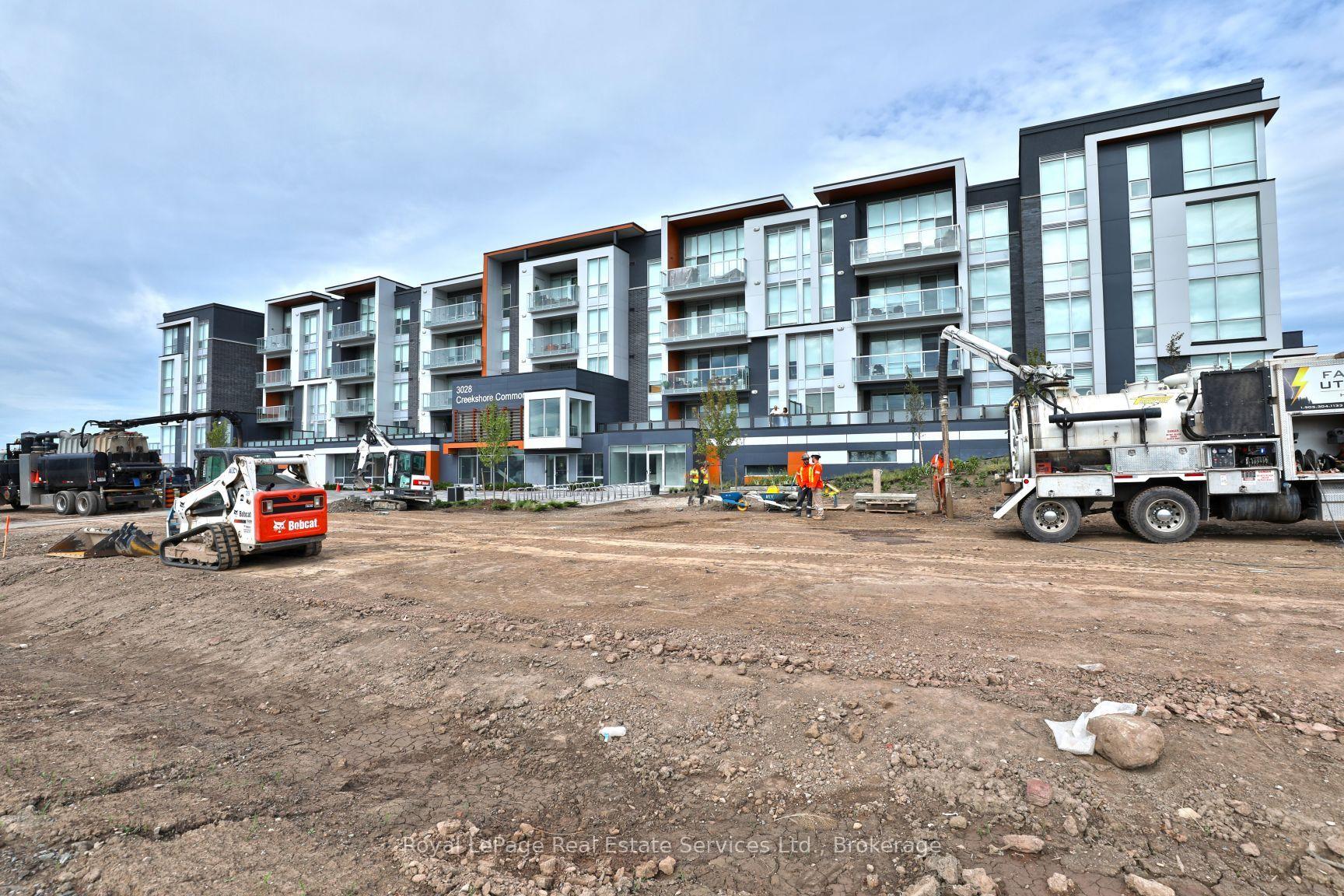 3028 Creekshore Common 204, Oakville, On L6m 5k6