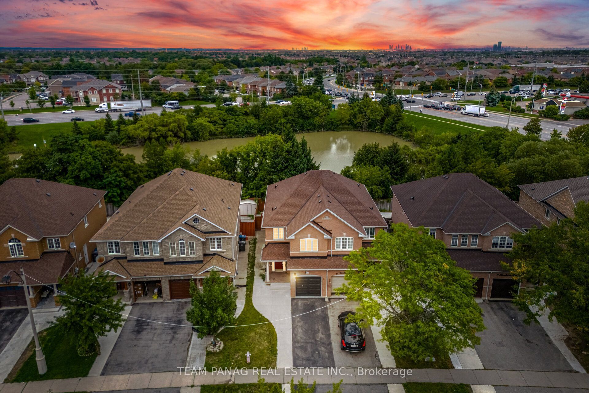 15 Revelstoke Place, Brampton, On L6r 3g3