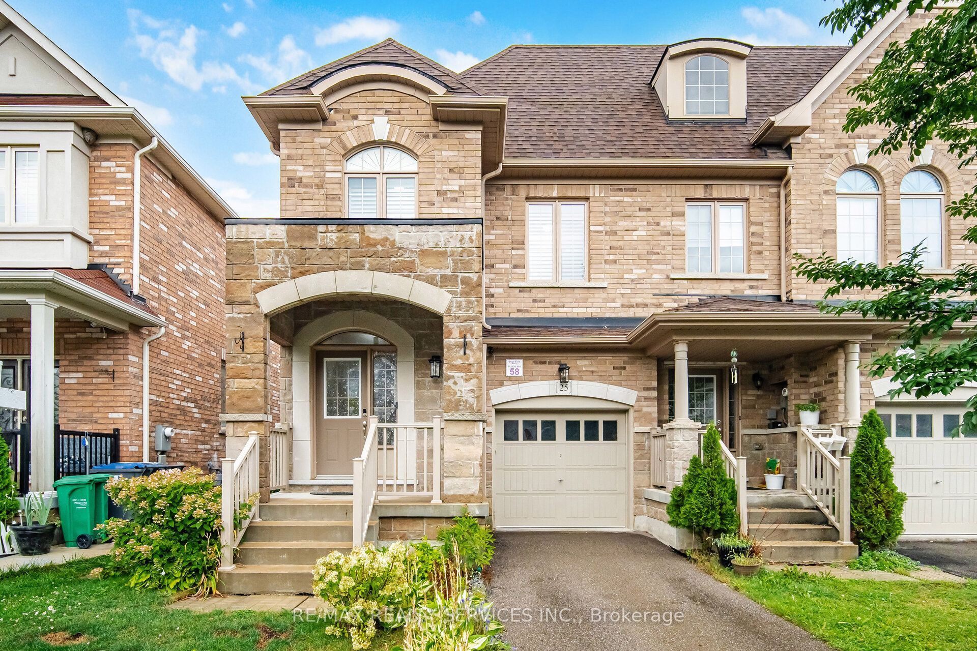 25 Yately Street, Brampton, On L7a 4r9