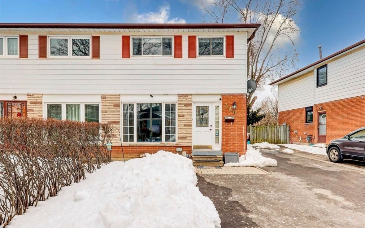 346 Montego Road Main, Mississauga, On L5b 1c7