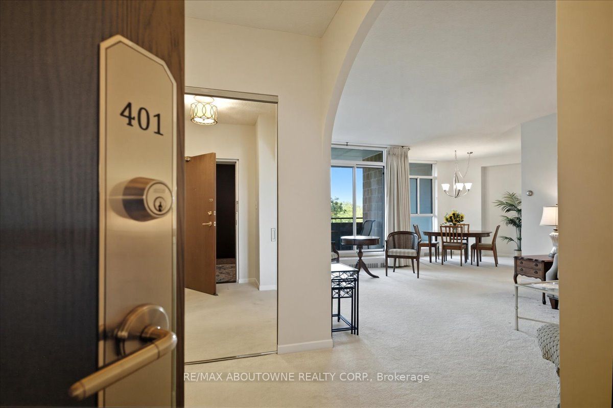 5250 Lakeshore Road 401, Burlington, On L7l 5l2