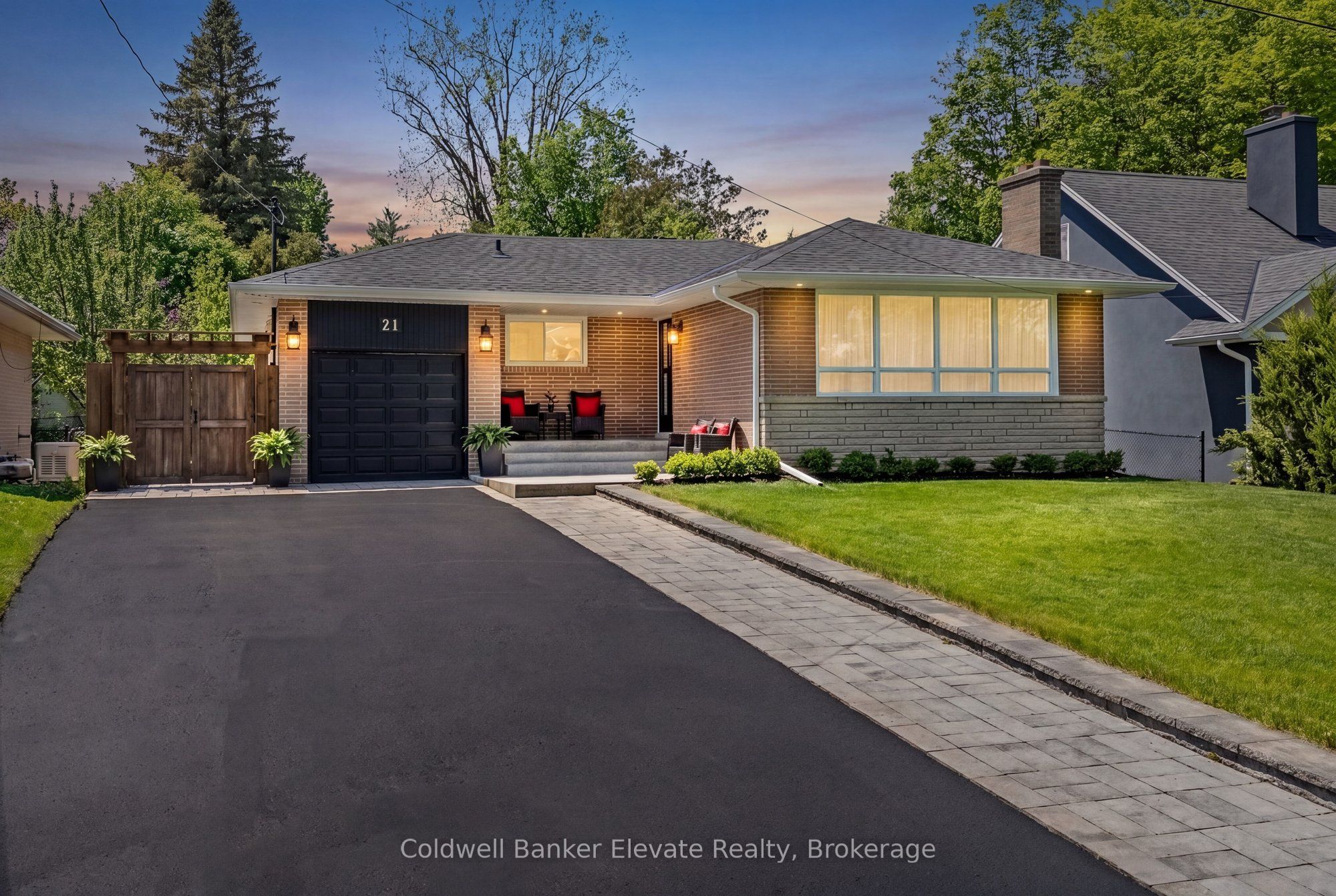 21 Market Street, Halton Hills, On L7g 3b9