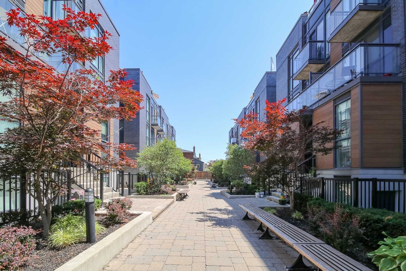 57 Macaulay Avenue 702, Toronto, On M6p 3p5