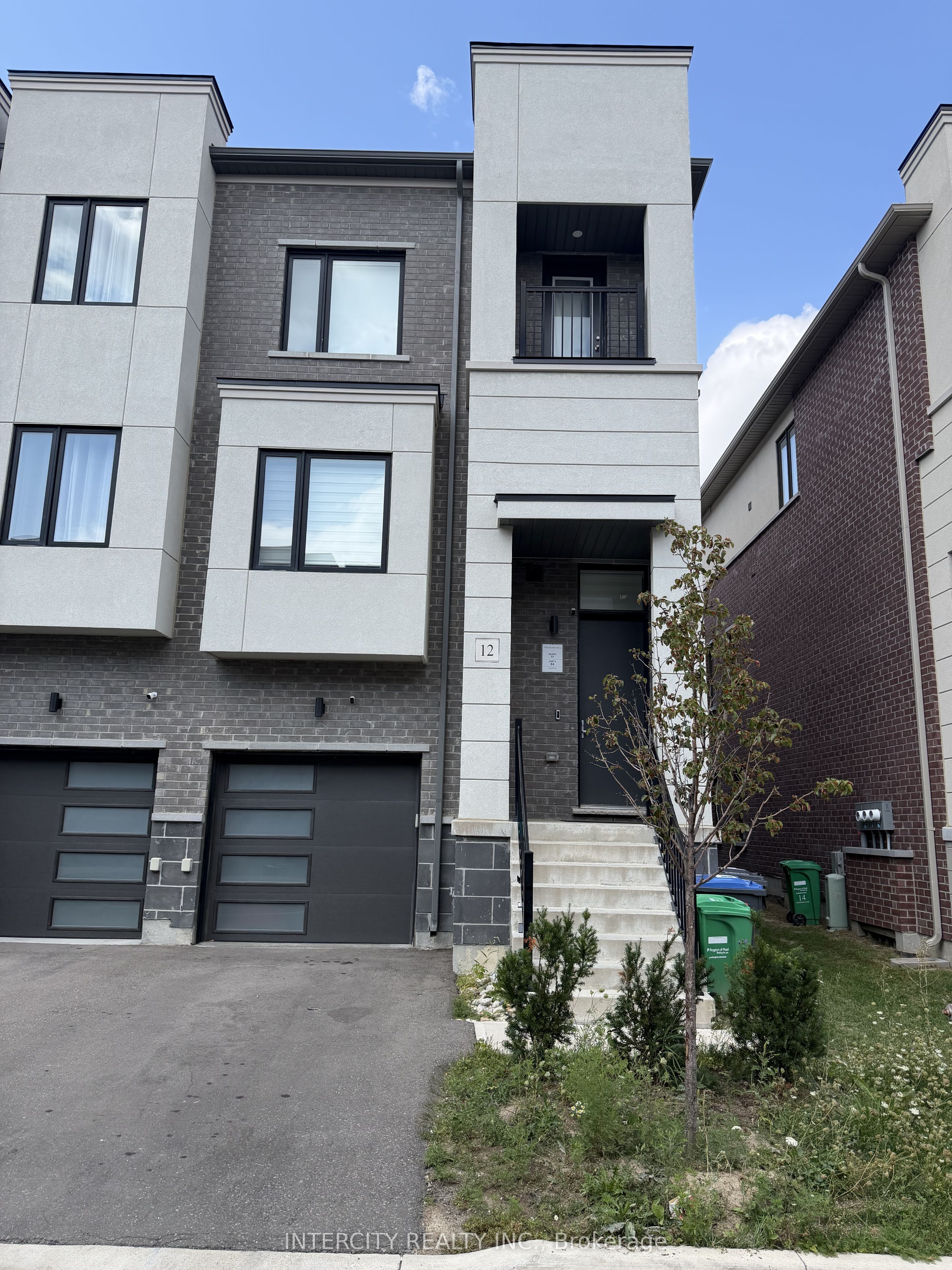 12 Heathrow Lane, Caledon, On L7e 4m4