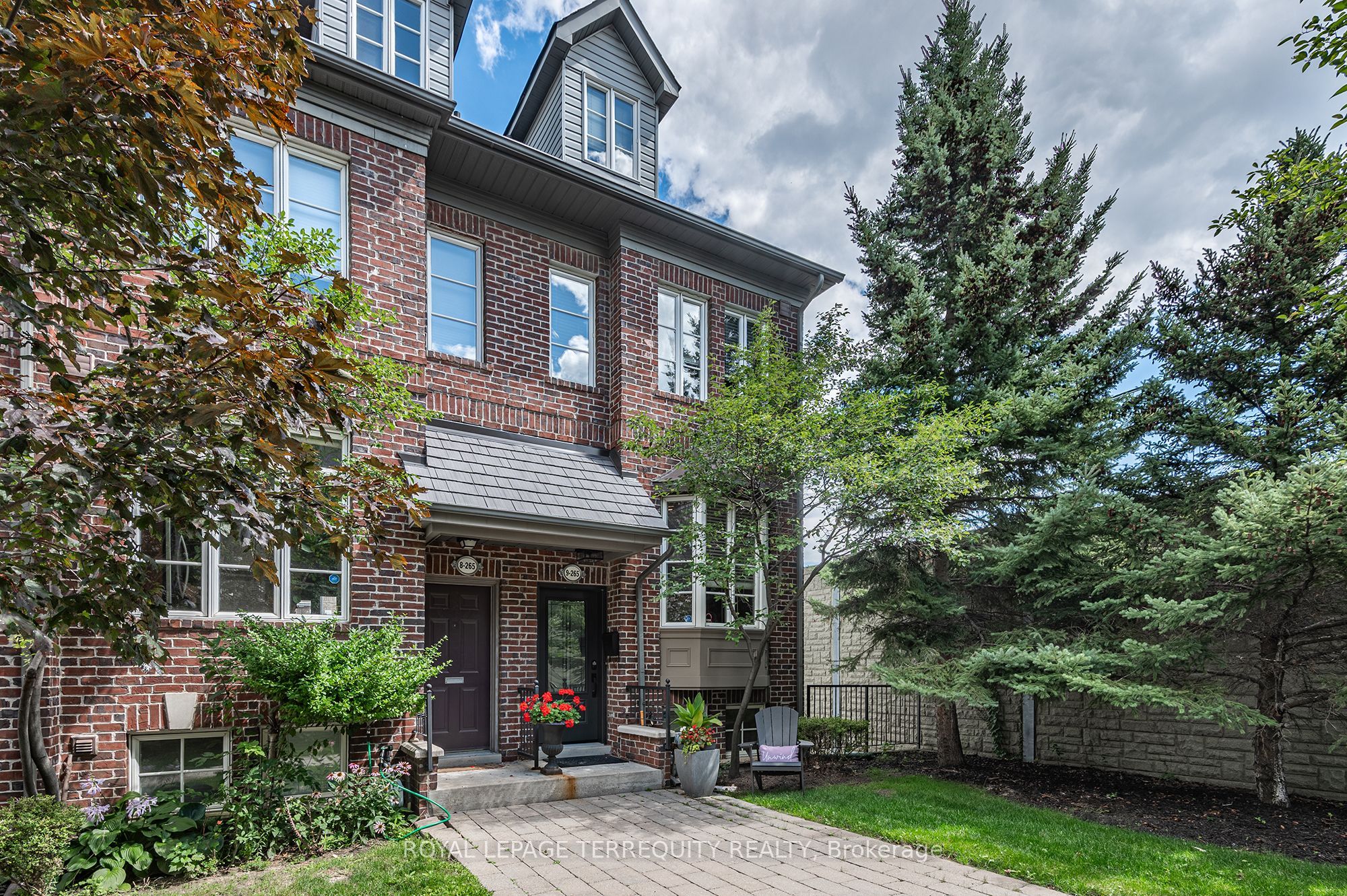 265 Van Dusen Boulevard 9, Toronto, On M8z 3j2