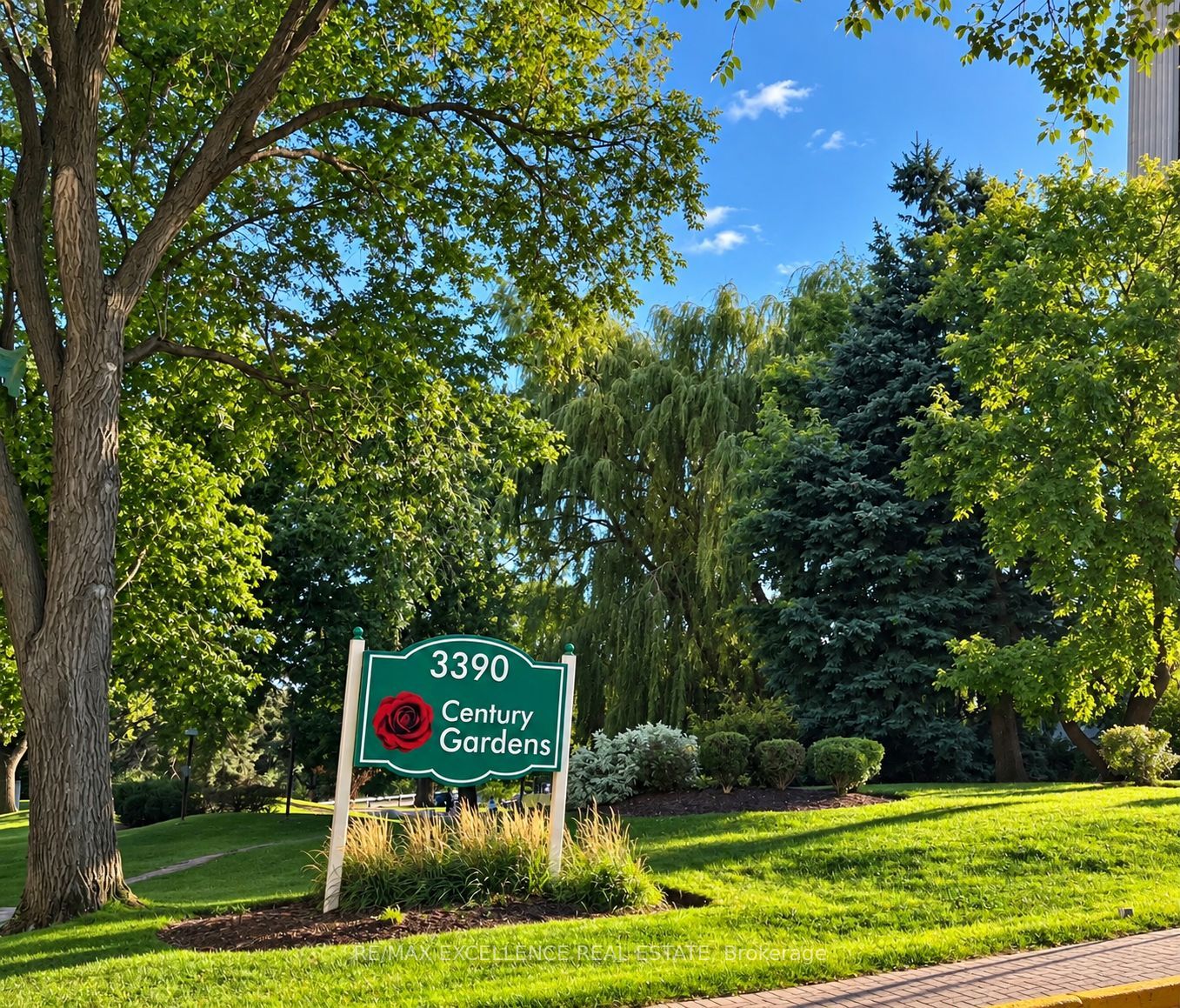 3390 Weston Road 2105, Toronto, On M9m 2x3