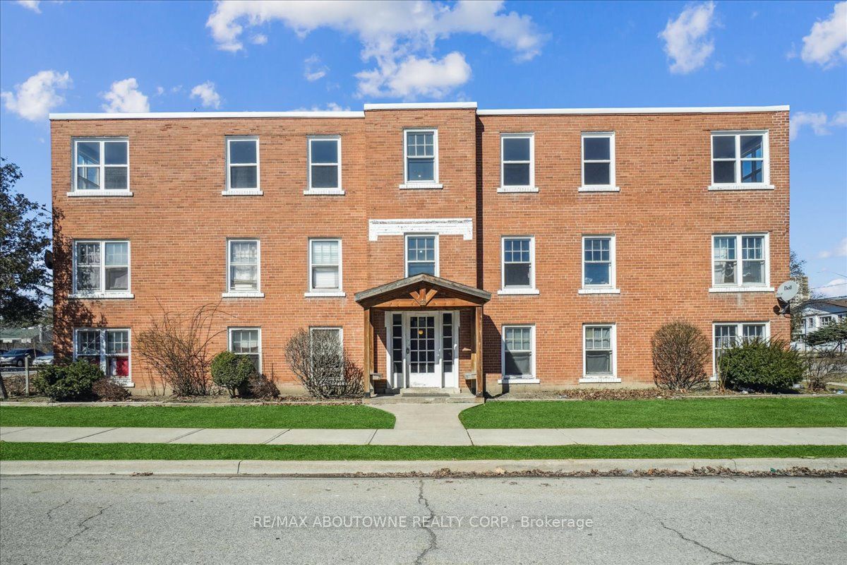 133 North Service Road E 5, Oakville, On L6h 1a3