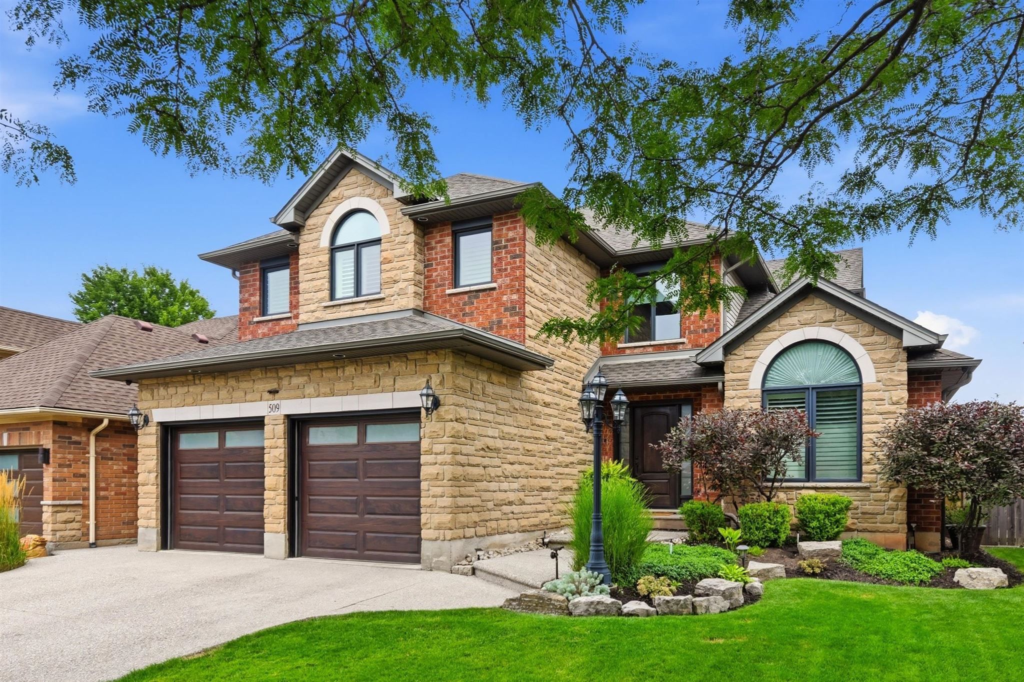 509 Larkspur Lane, Burlington, On L7t 4l8