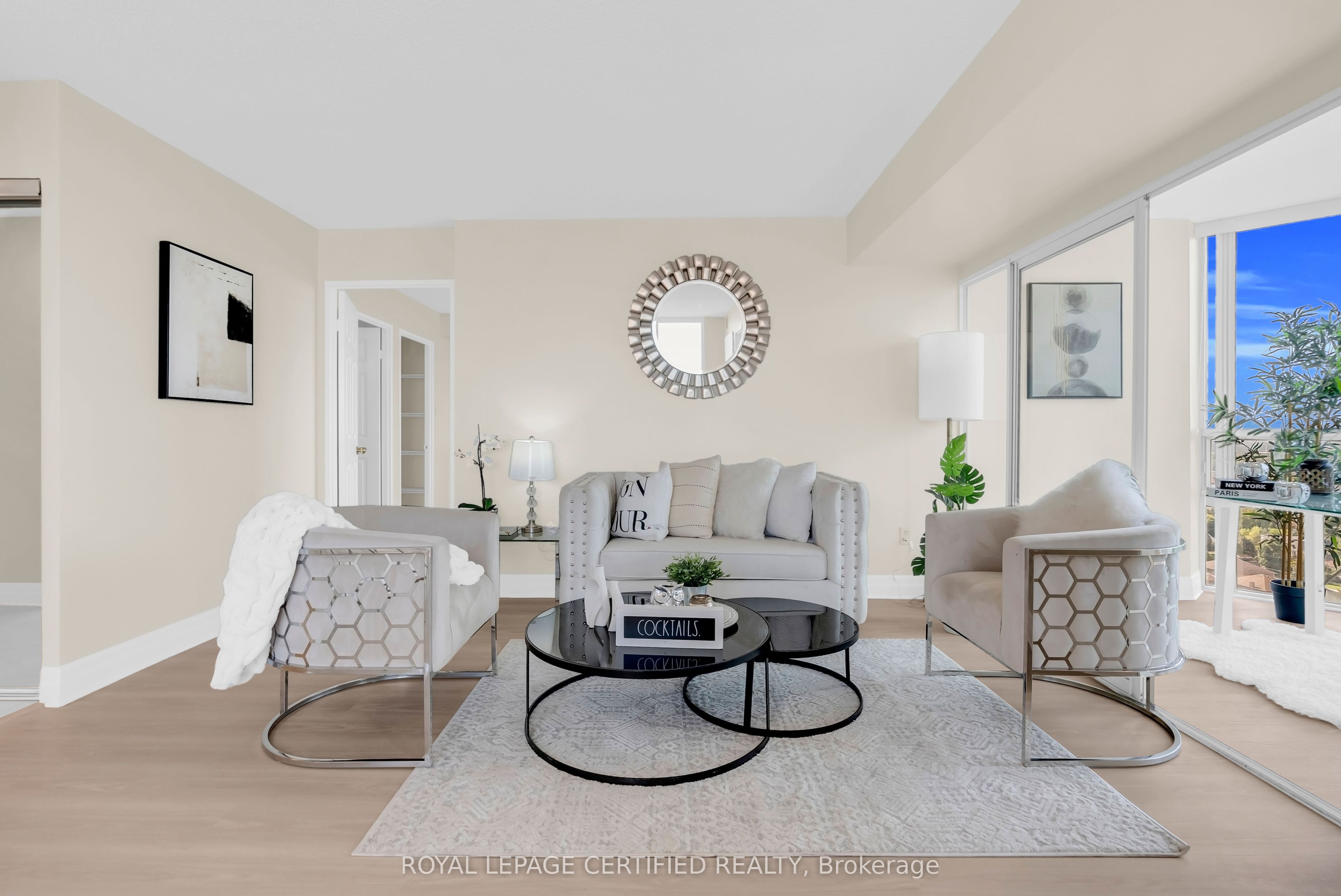 285 Enfield Place #2109, Mississauga, On L5b 3y6