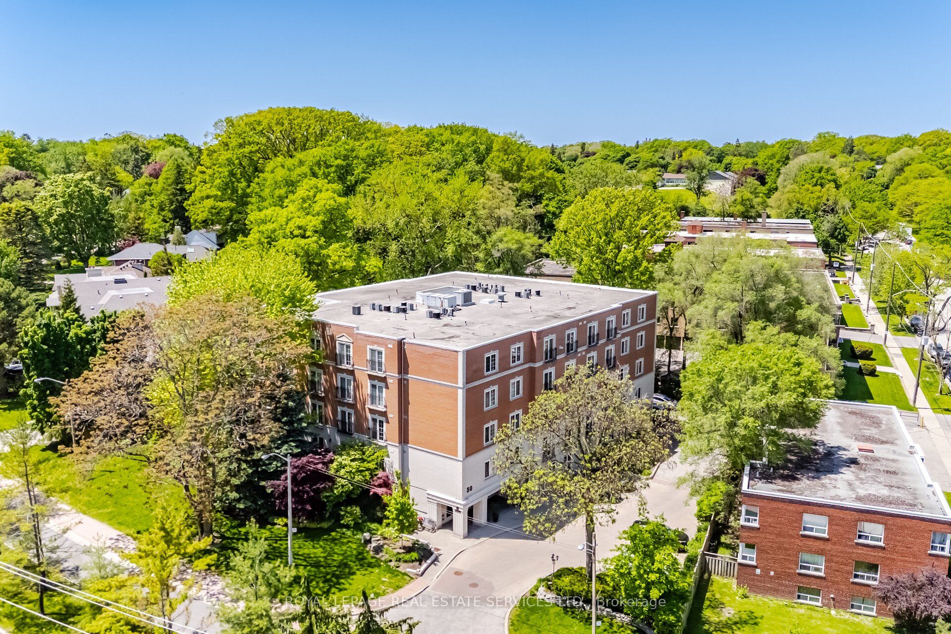 30 Anglesey Boulevard Ph403, Toronto, On M9a 3b5