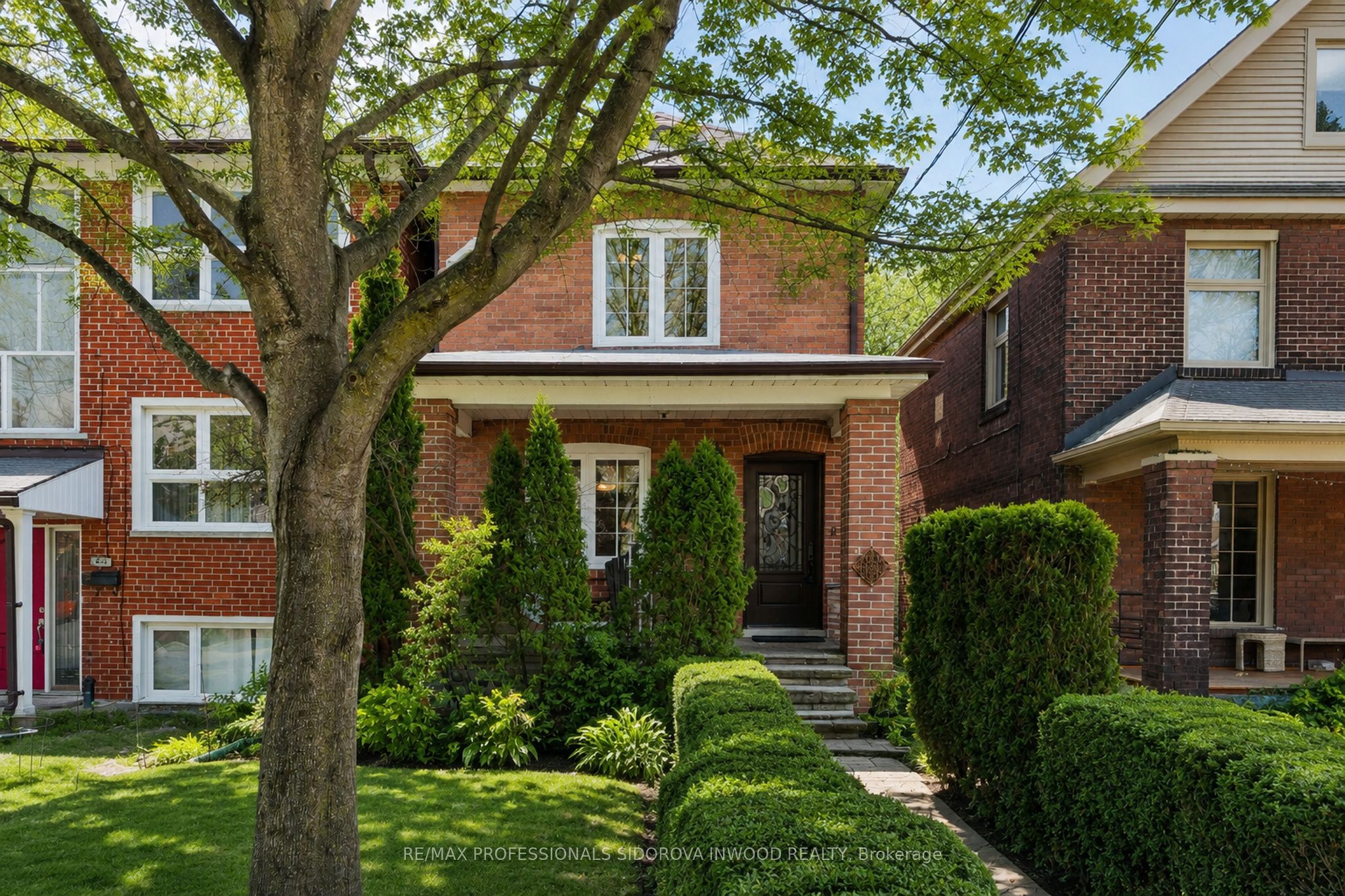 11 Winfield Avenue, Toronto, On M6s 2j7