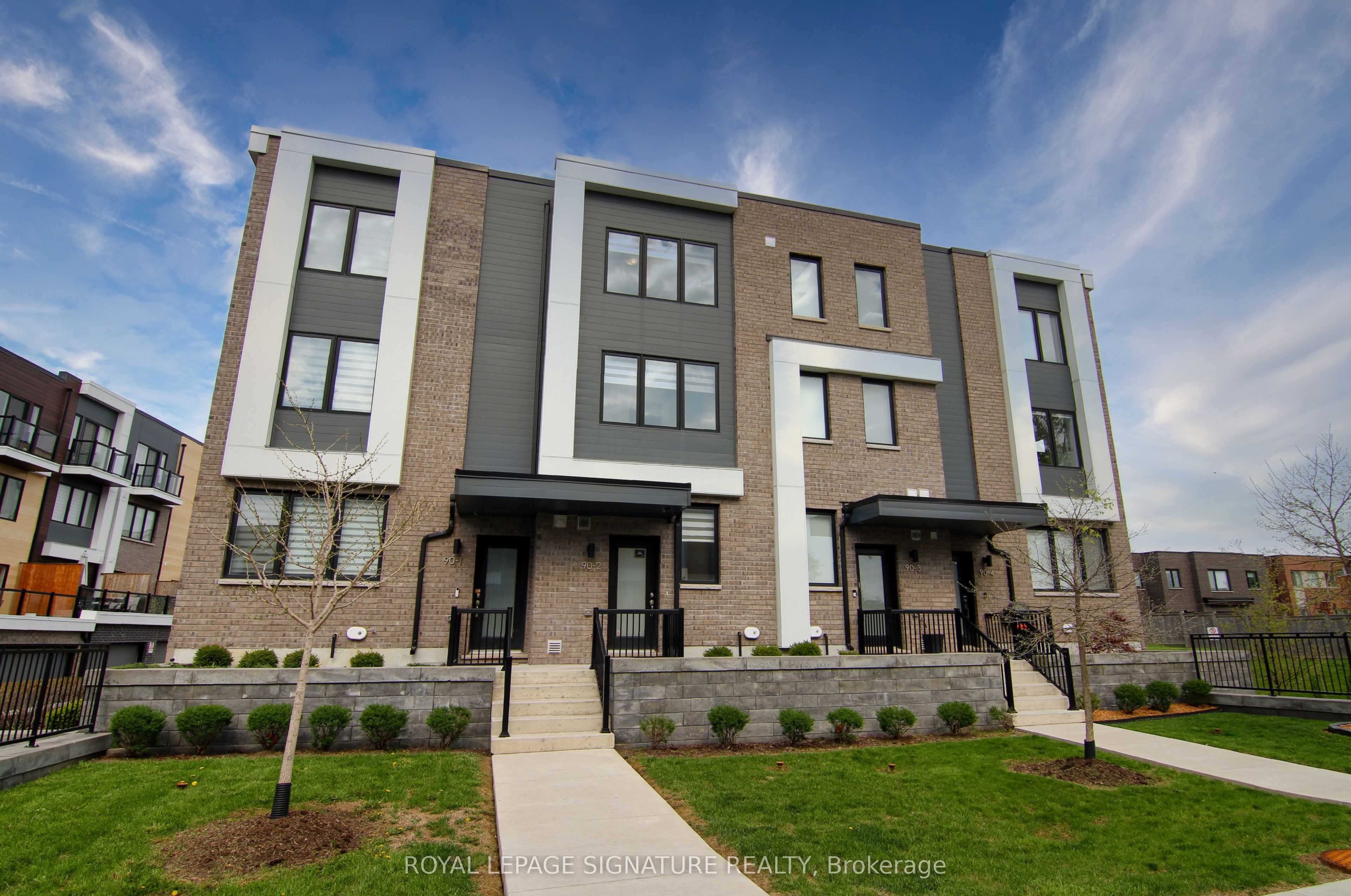 90 Stanley Greene Boulevard 2, Toronto, On M3k 0c8