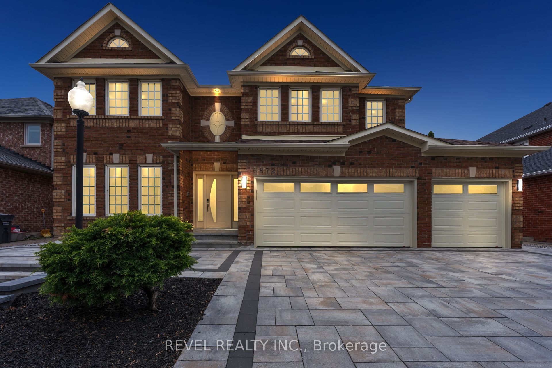 6872 Round Leaf Court, Mississauga, On L5n 6x6