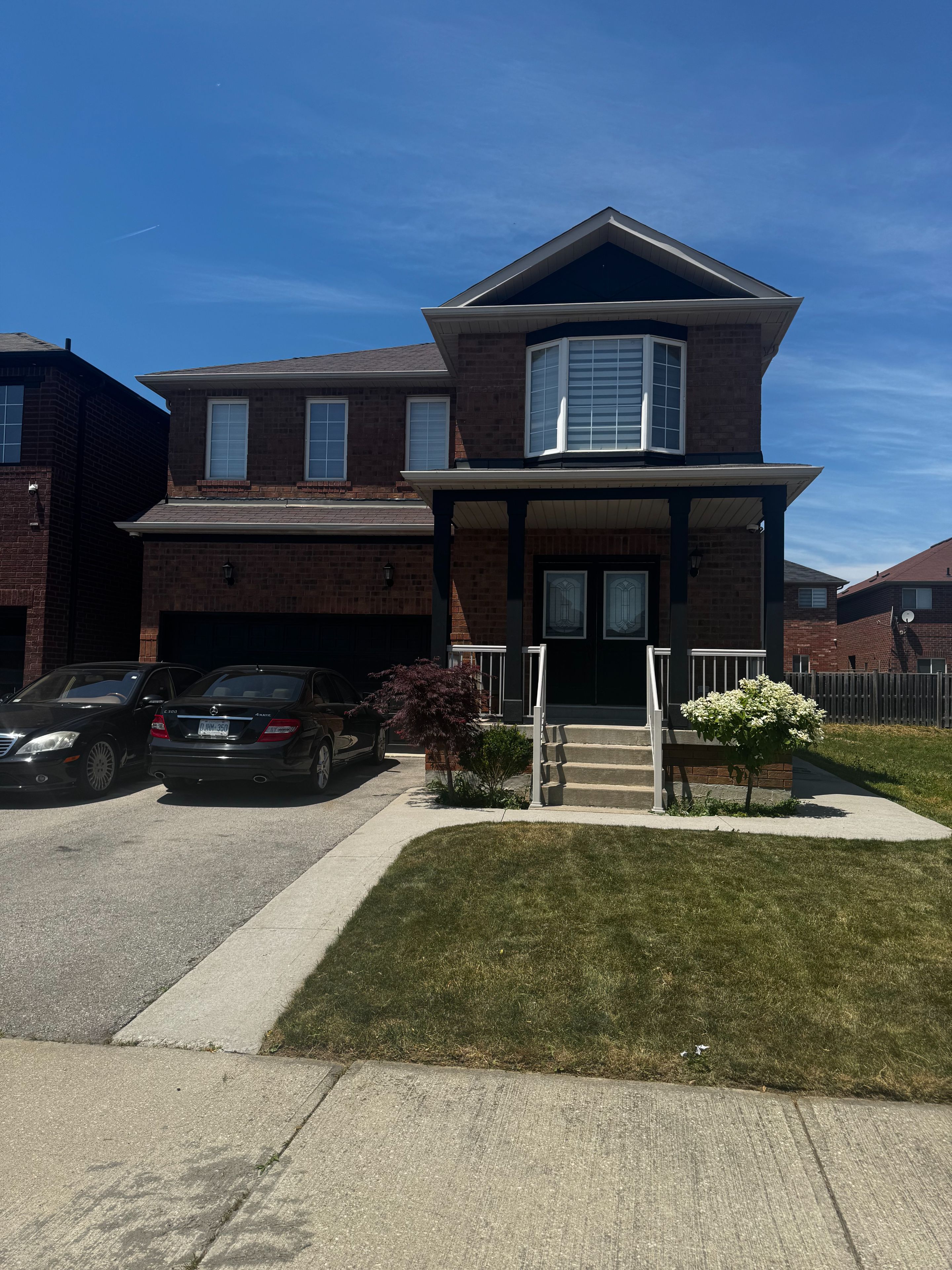 20 Dawes Road, Brampton, On L6x 0r9